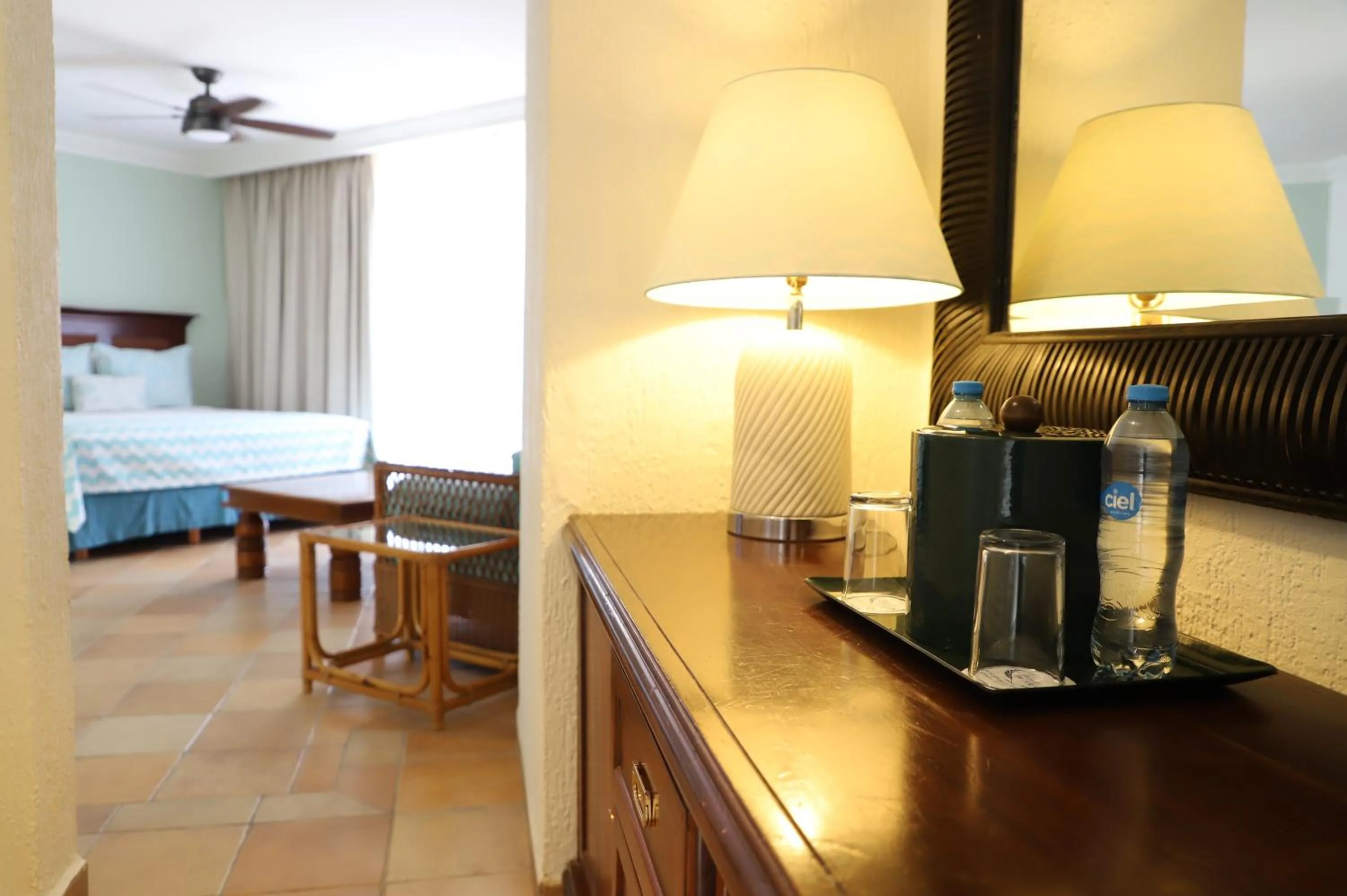 Area and facilities, Bed in Pierre Mundo Imperial Riviera Diamante Acapulco