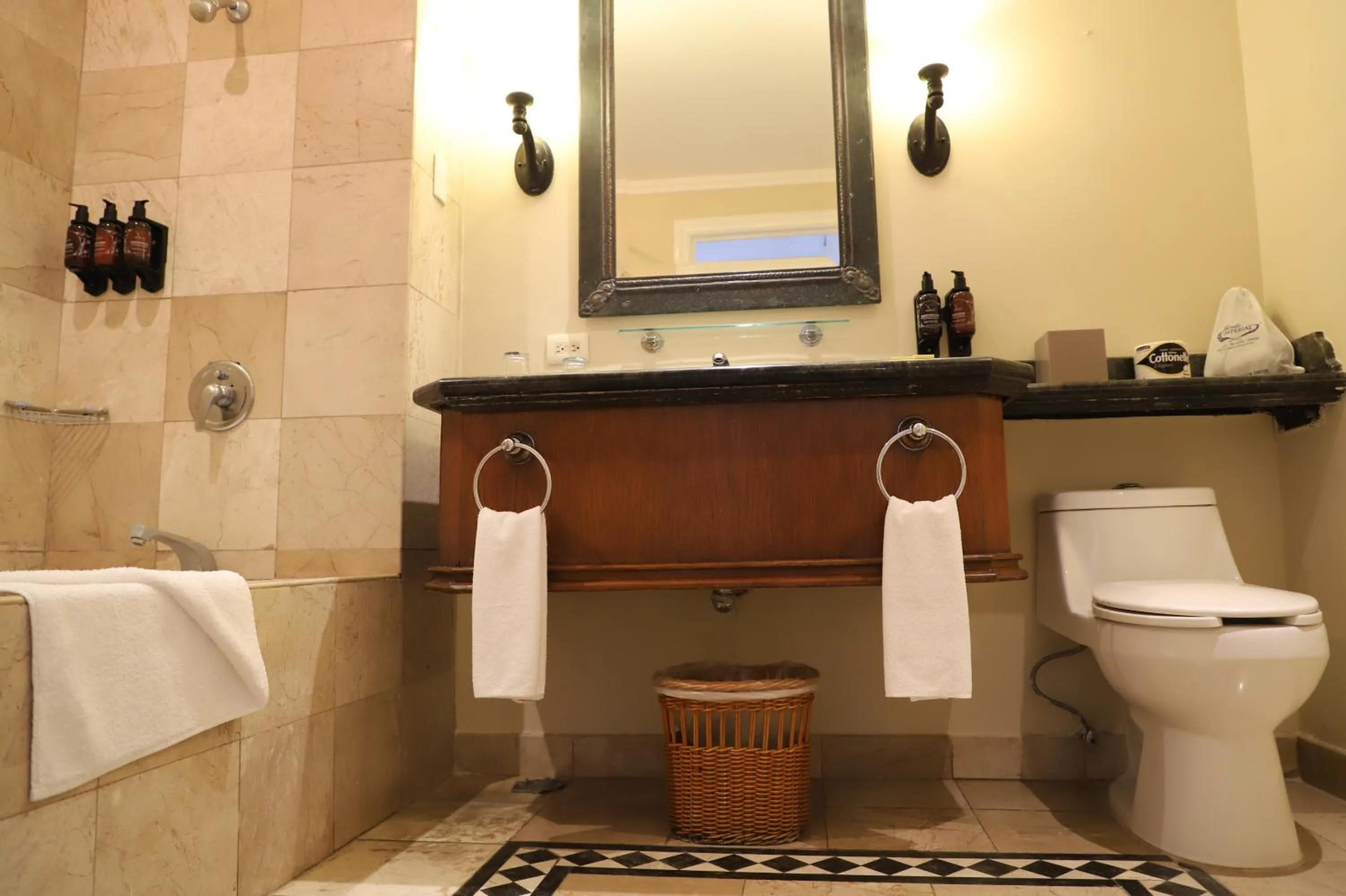 Bathroom in Pierre Mundo Imperial Riviera Diamante Acapulco