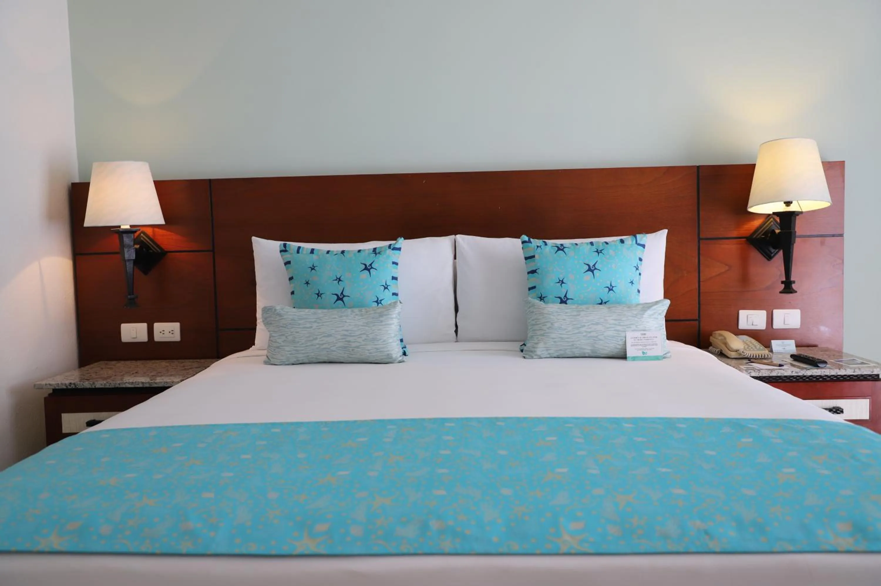 Bed in Pierre Mundo Imperial Riviera Diamante Acapulco