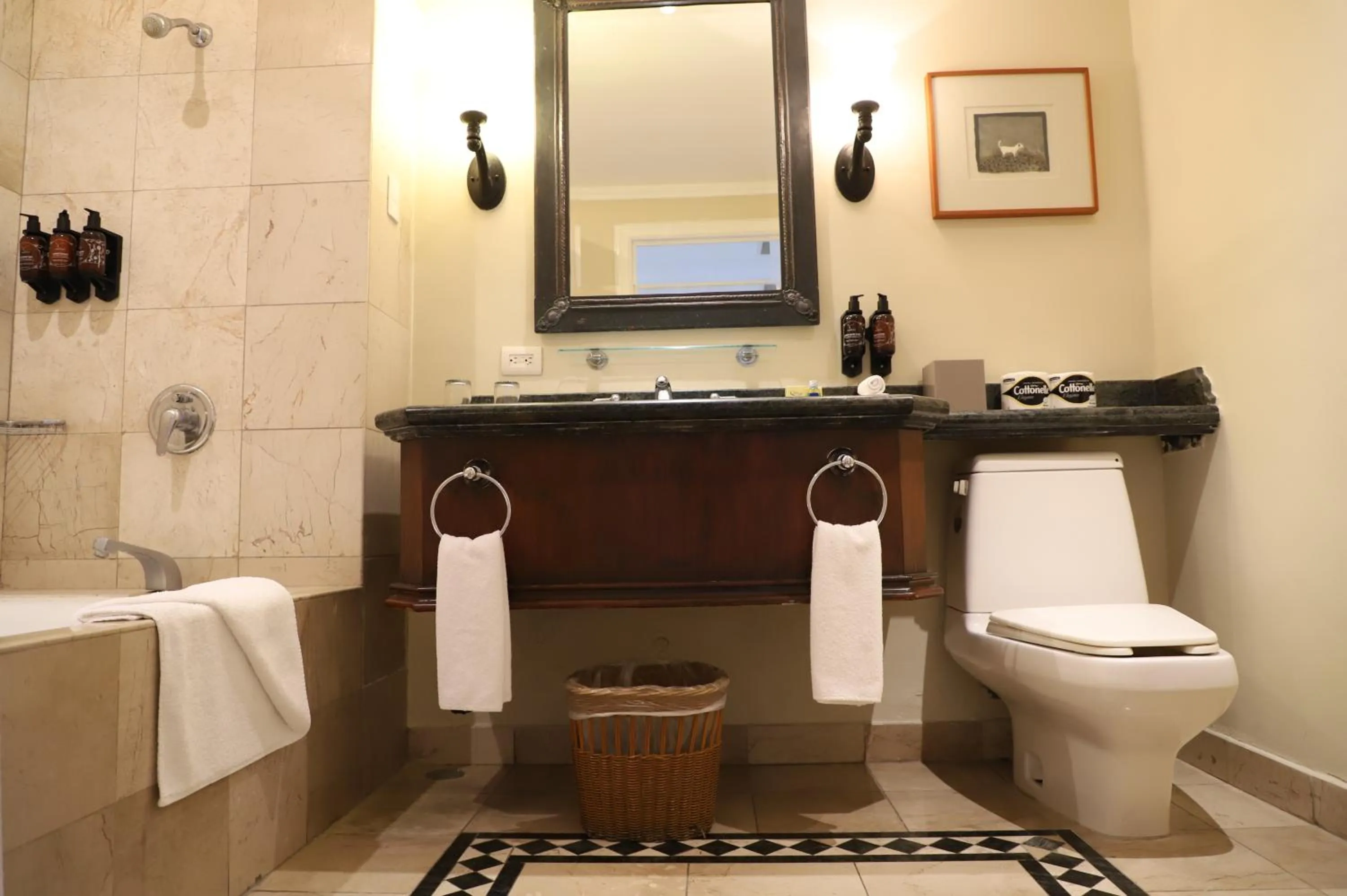 Bathroom in Pierre Mundo Imperial Riviera Diamante Acapulco