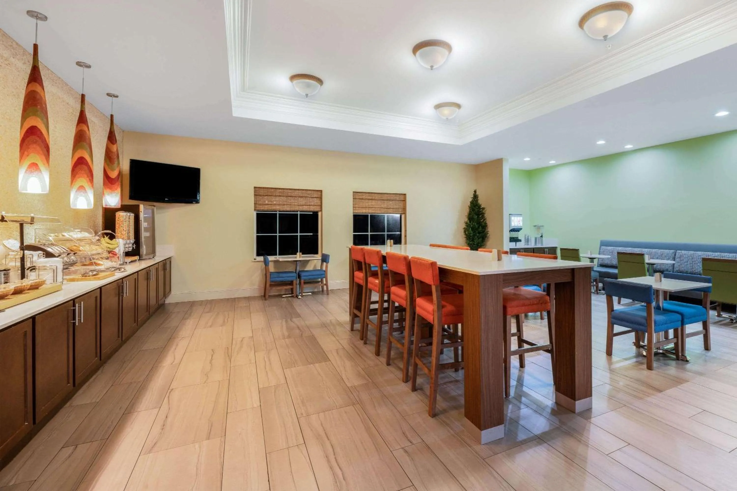 Restaurant/places to eat in La Quinta Inn & Suites by Wyndham Broussard - Lafayette Area