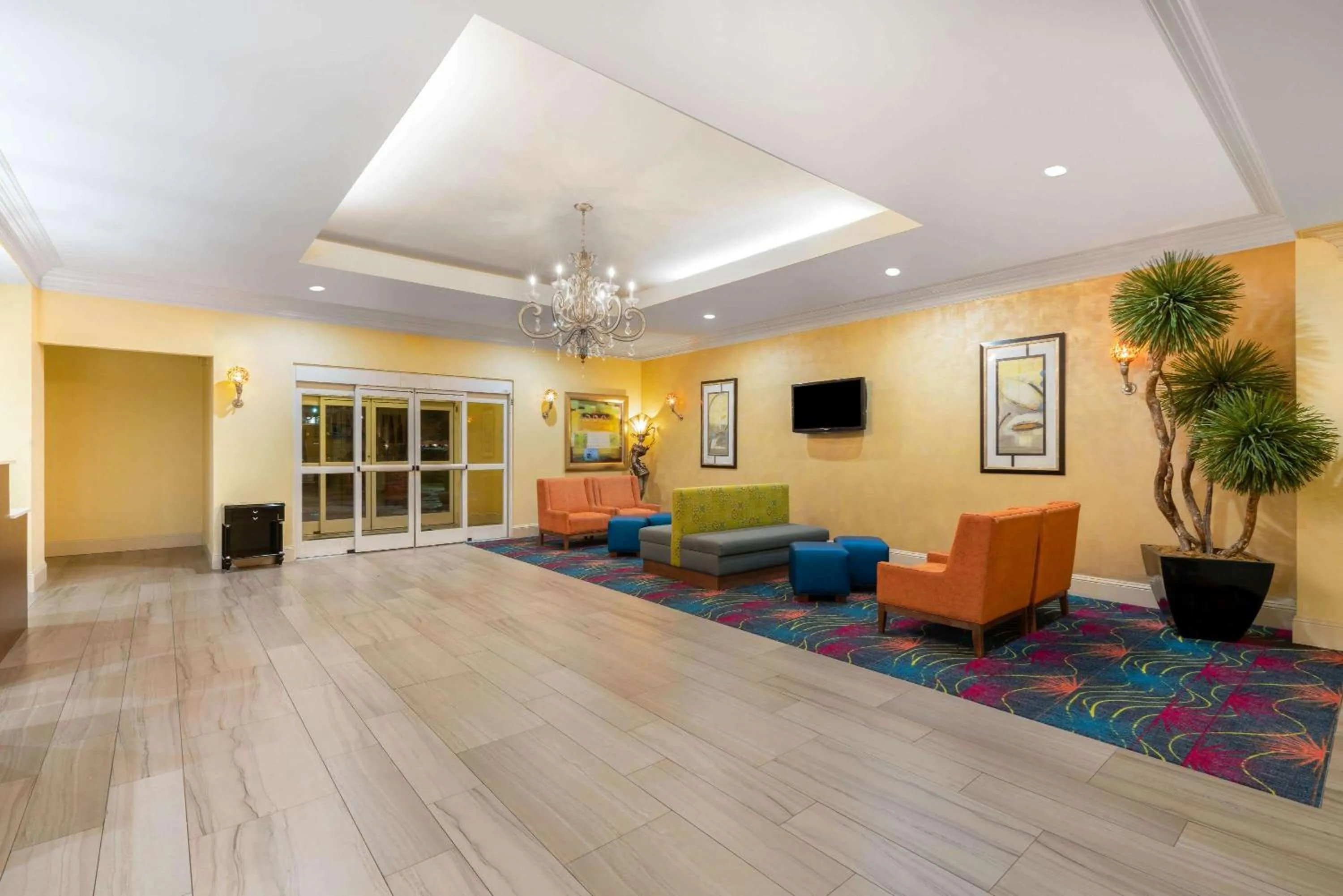 Lobby or reception in La Quinta Inn & Suites by Wyndham Broussard - Lafayette Area