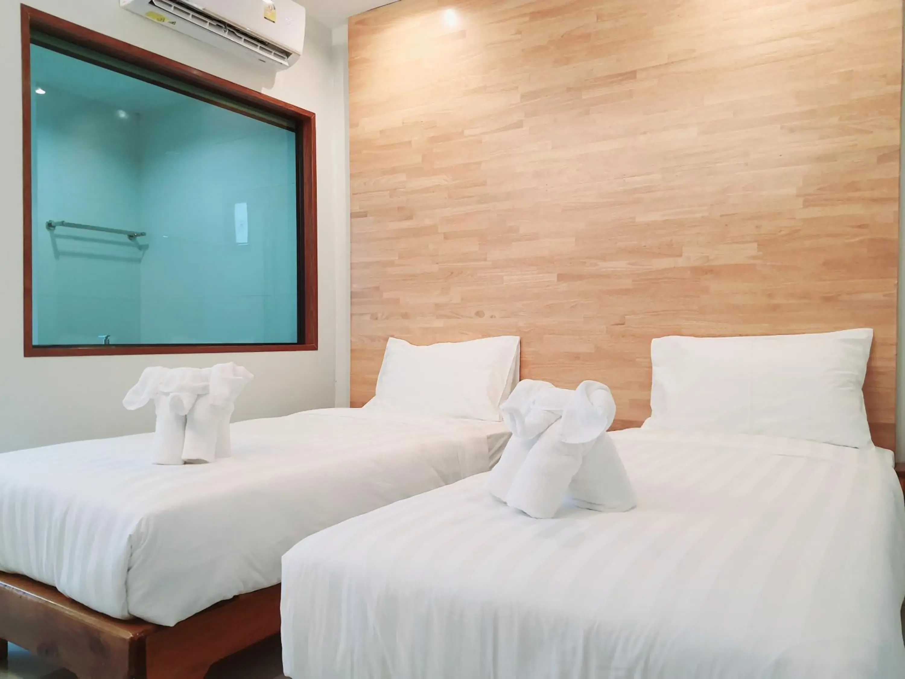 Standard Twin Room in SUhotel Suratthani Standard Twin Room in SUhotel Suratthani