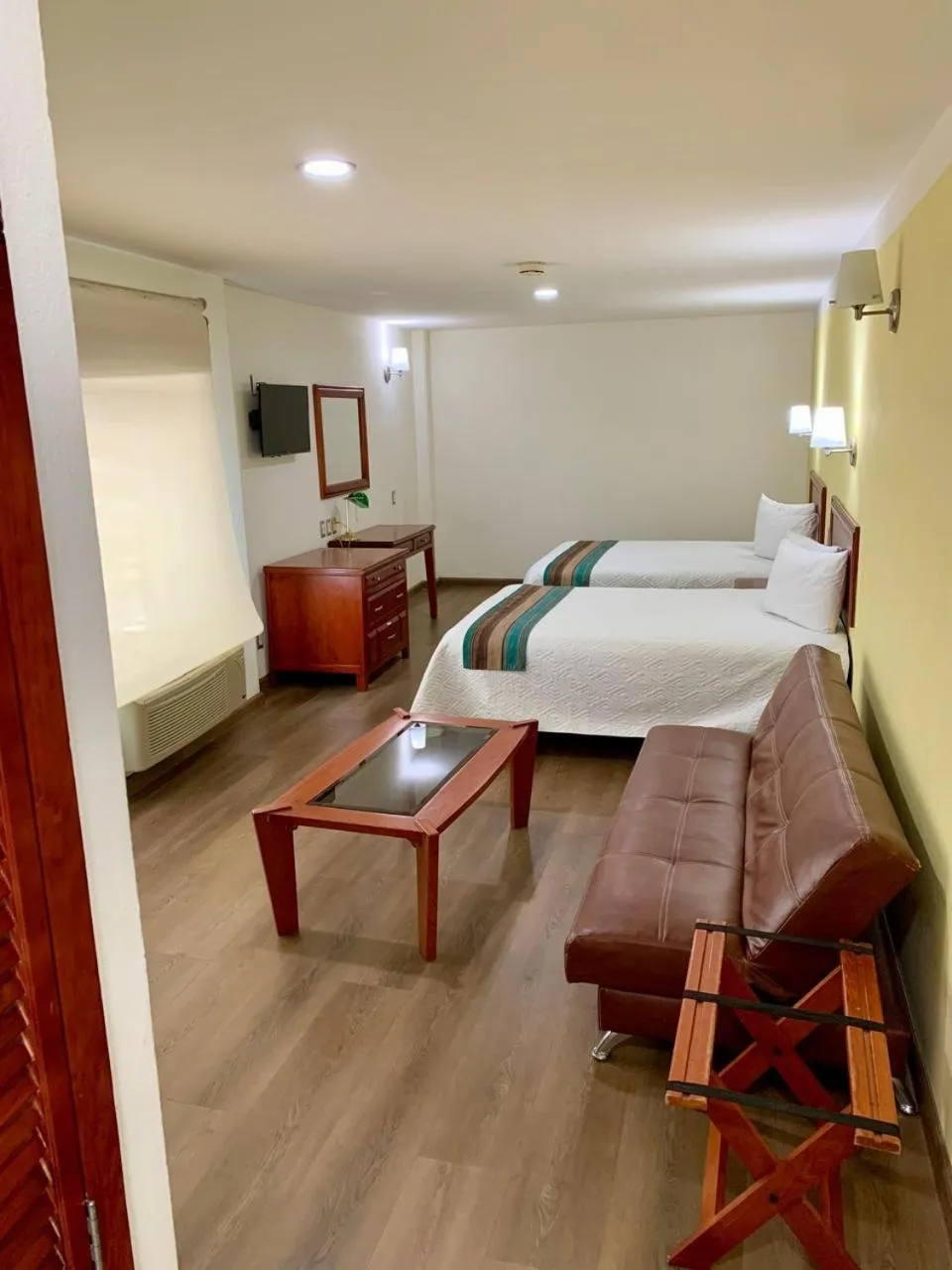 Photo of the whole room, Bed in Hotel Enterprise Inn Poliforum