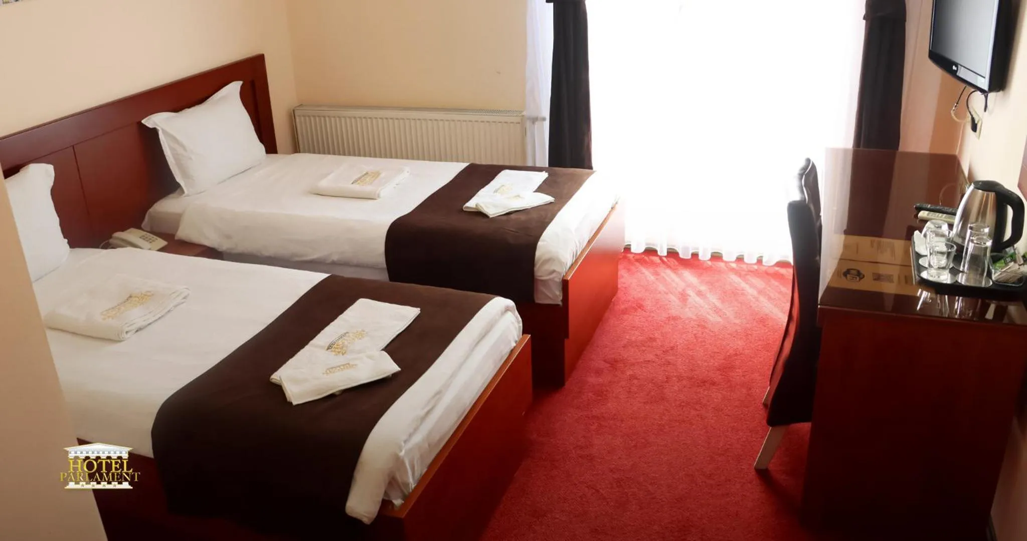 Bed in Hotel Parlament