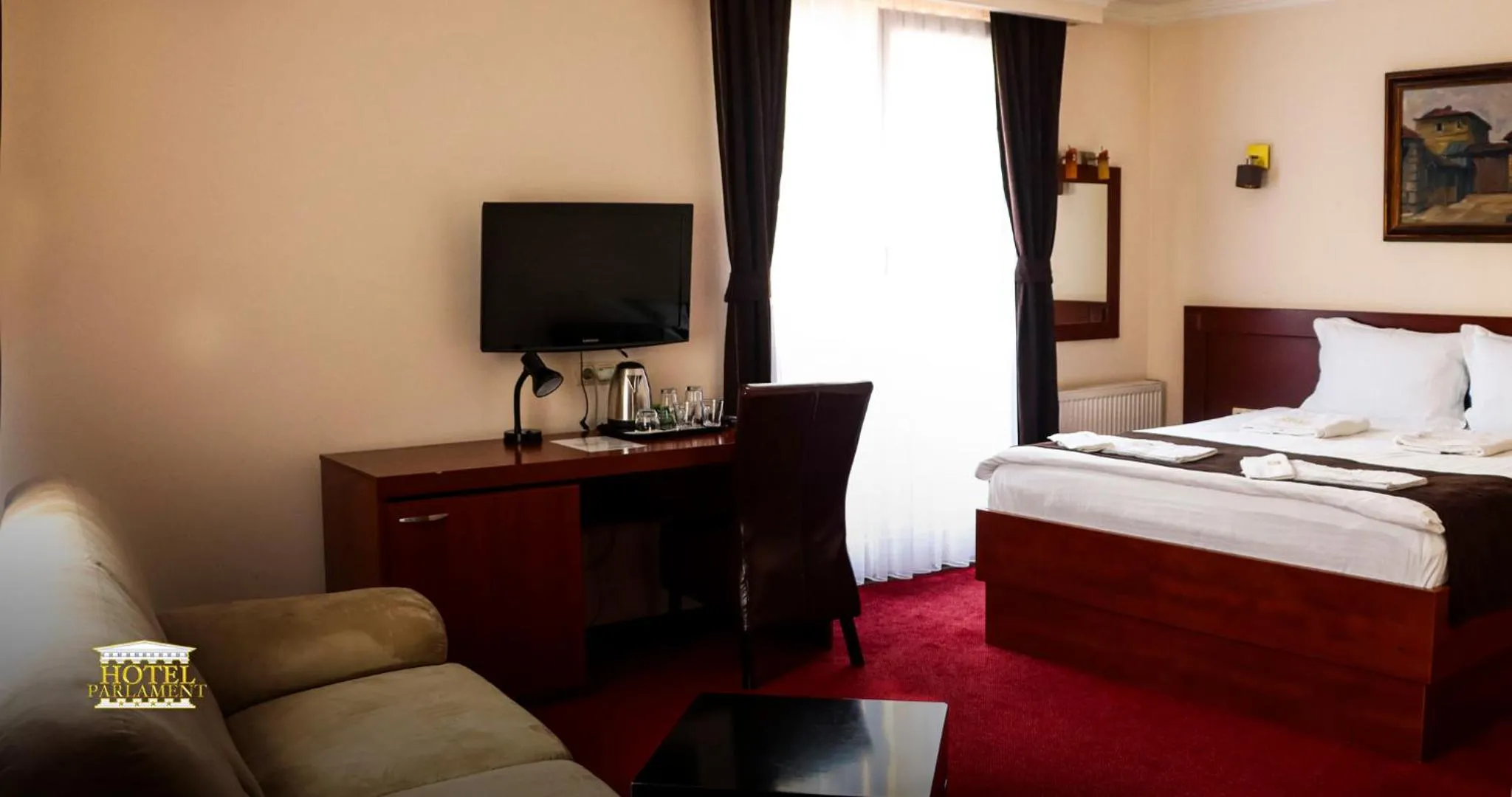 Bed in Hotel Parlament