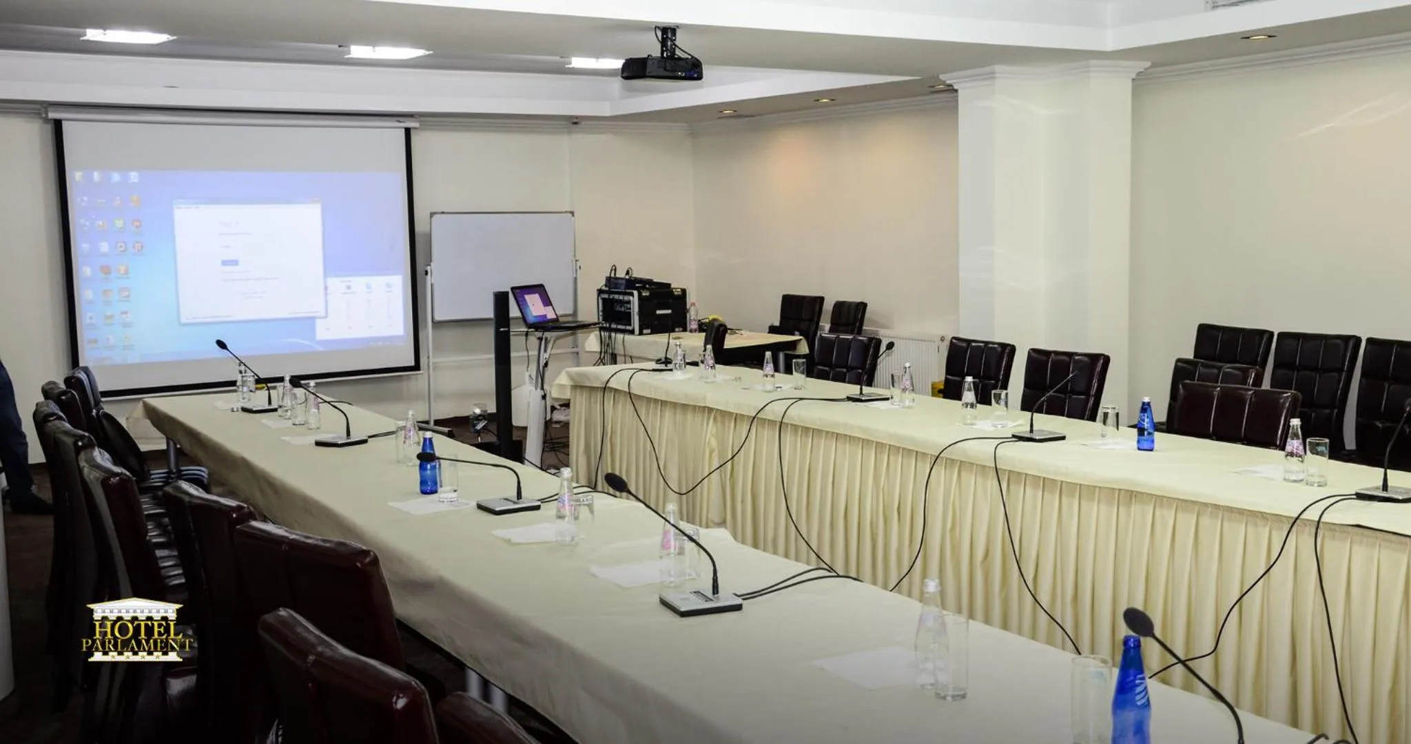 Meeting/conference room in Hotel Parlament