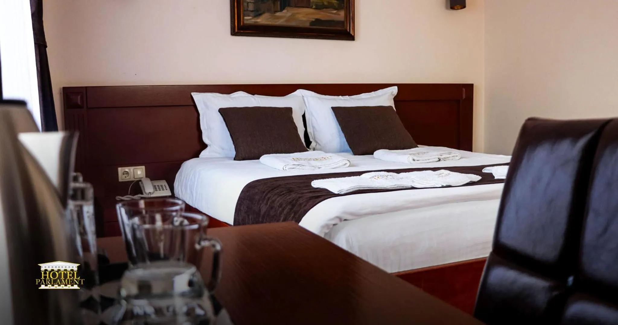 Bed in Hotel Parlament