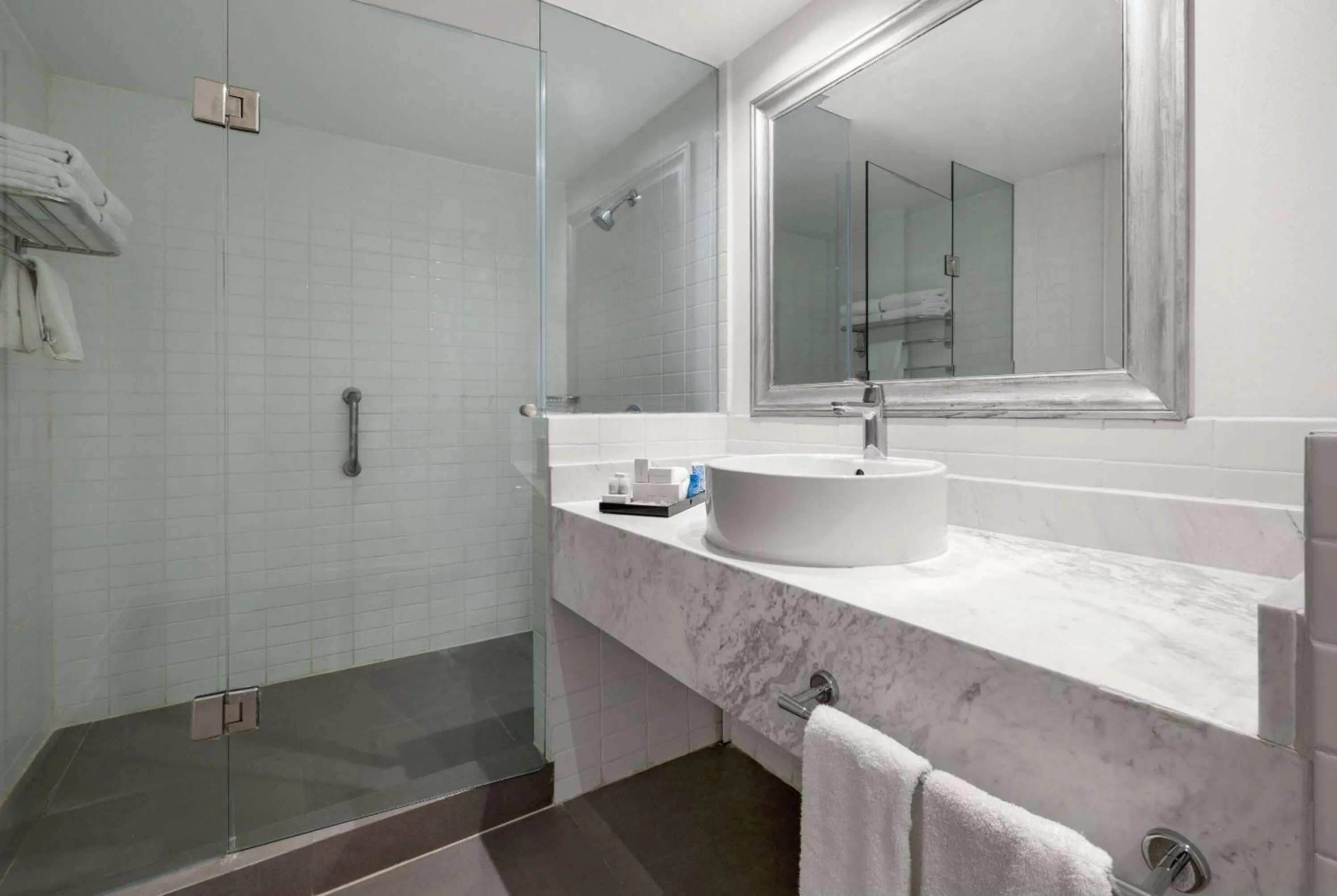 Bathroom in Wyndham Monterrey Ambassador Centro