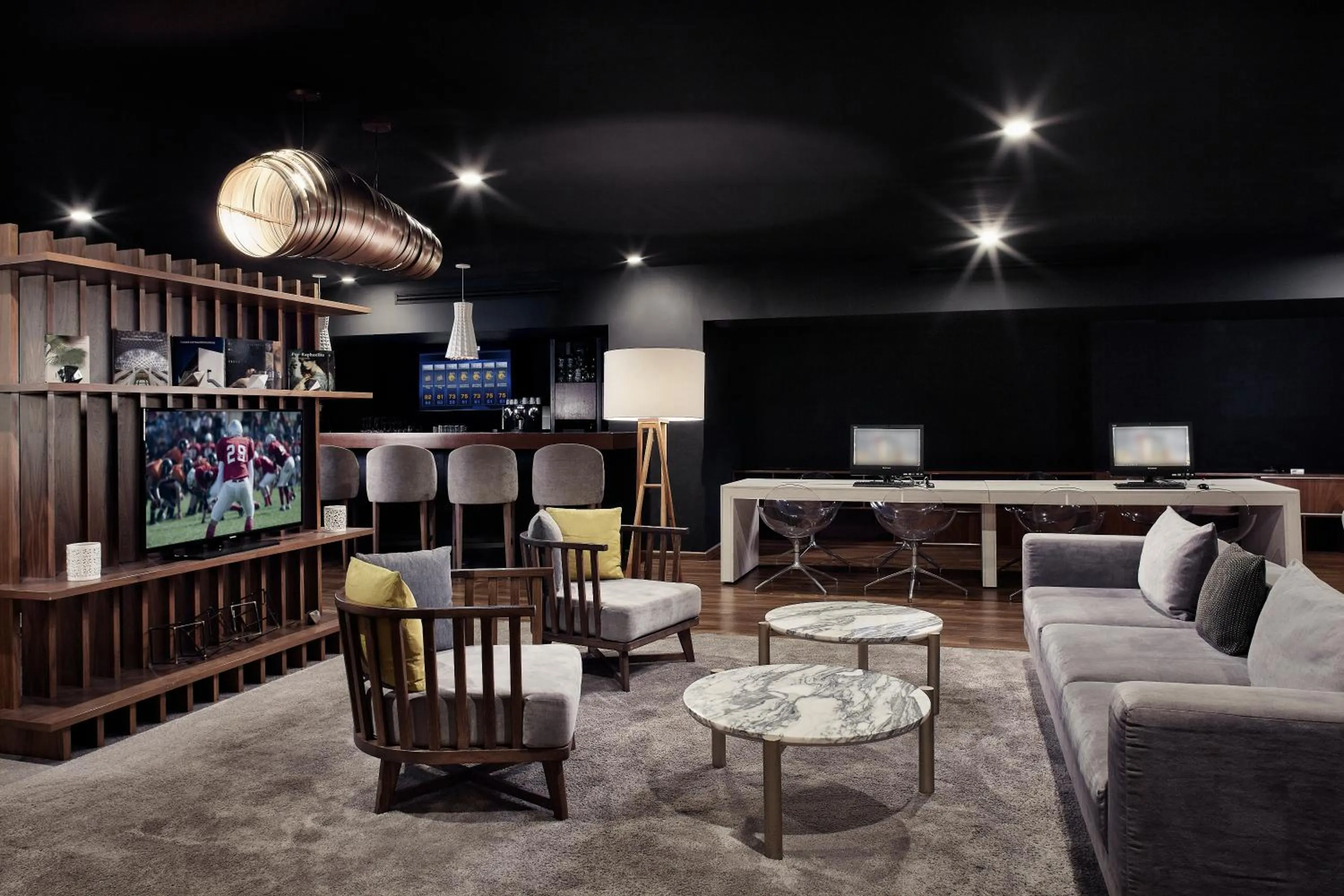 Communal lounge/ TV room in Wyndham Monterrey Ambassador Centro