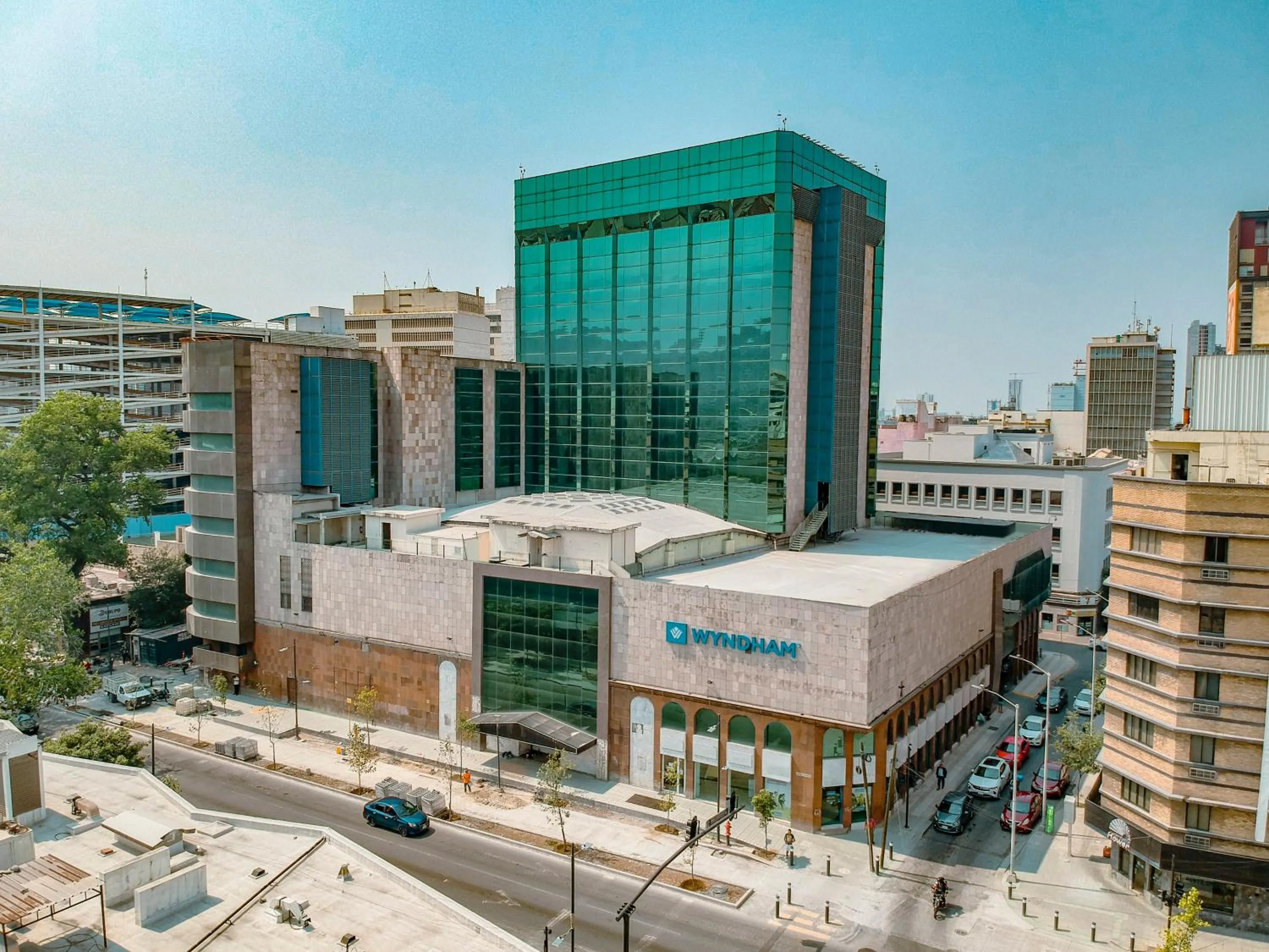 Facade/entrance in Wyndham Monterrey Ambassador Centro