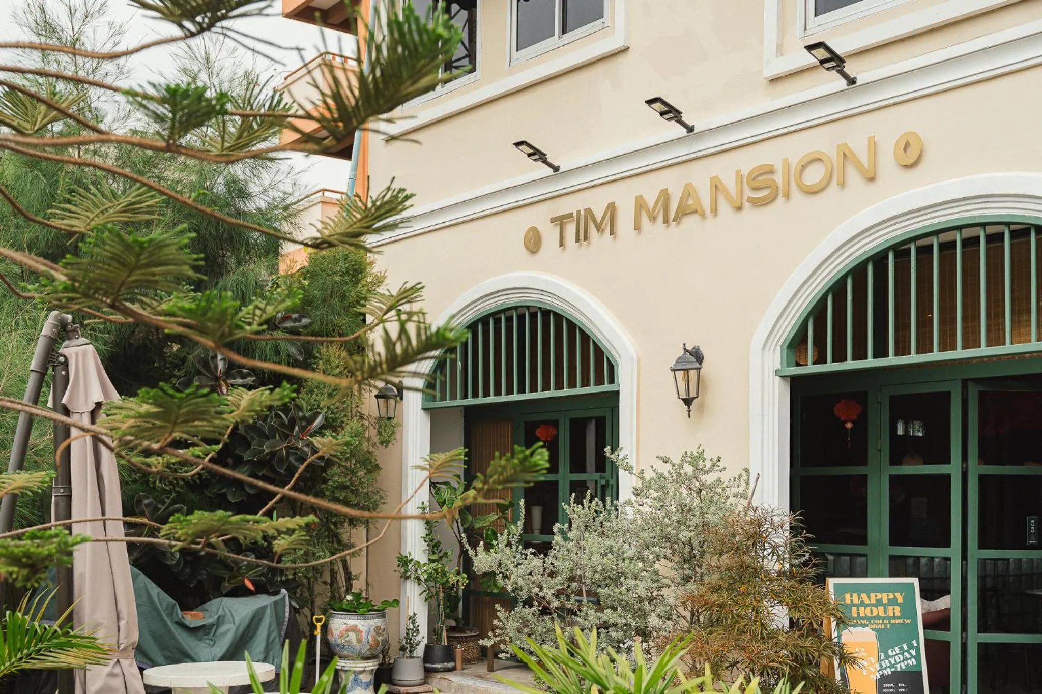 Property building in Tim Mansion