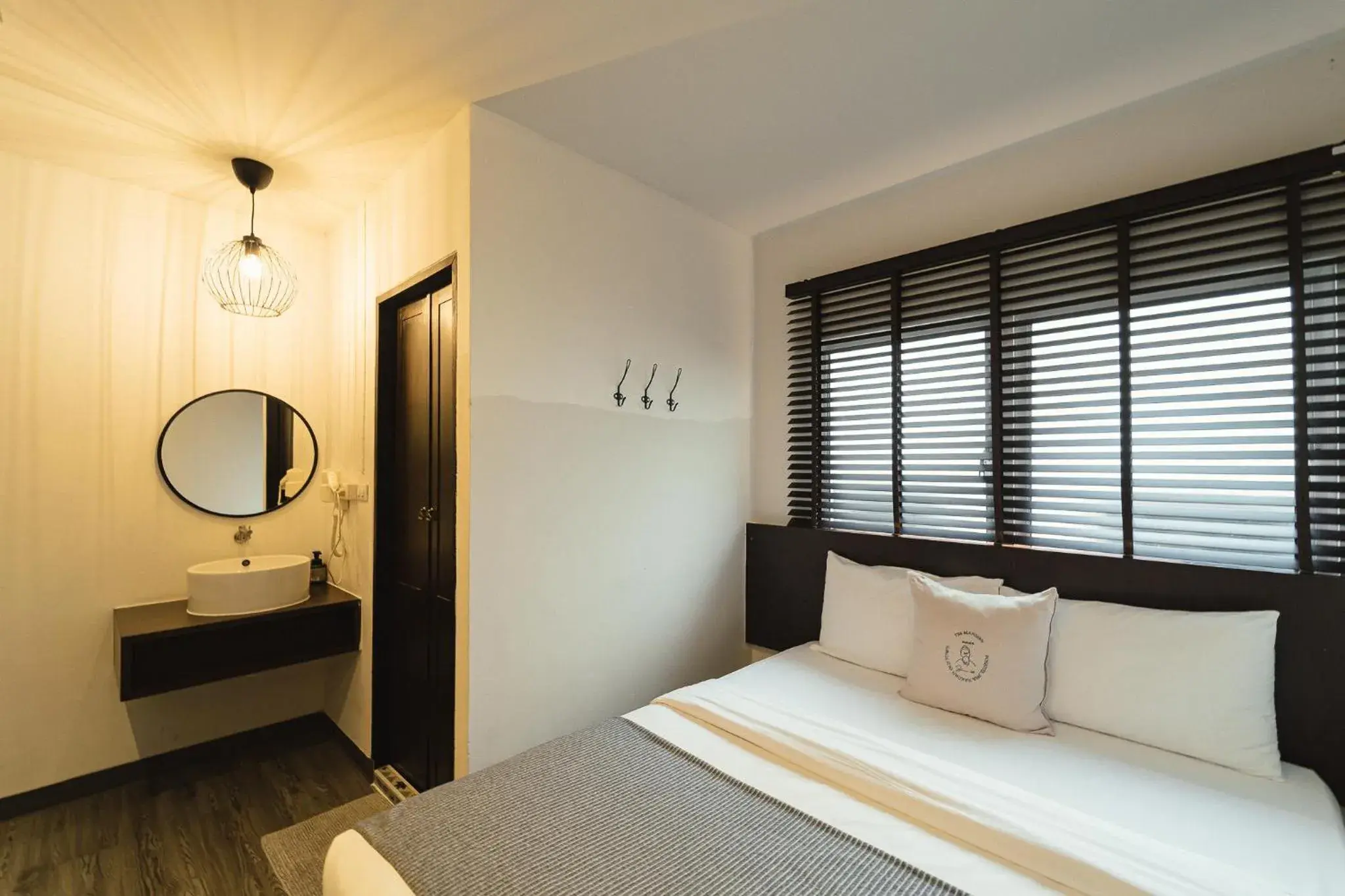 Standard Double Room in Tim Mansion Standard Double Room in Tim Mansion