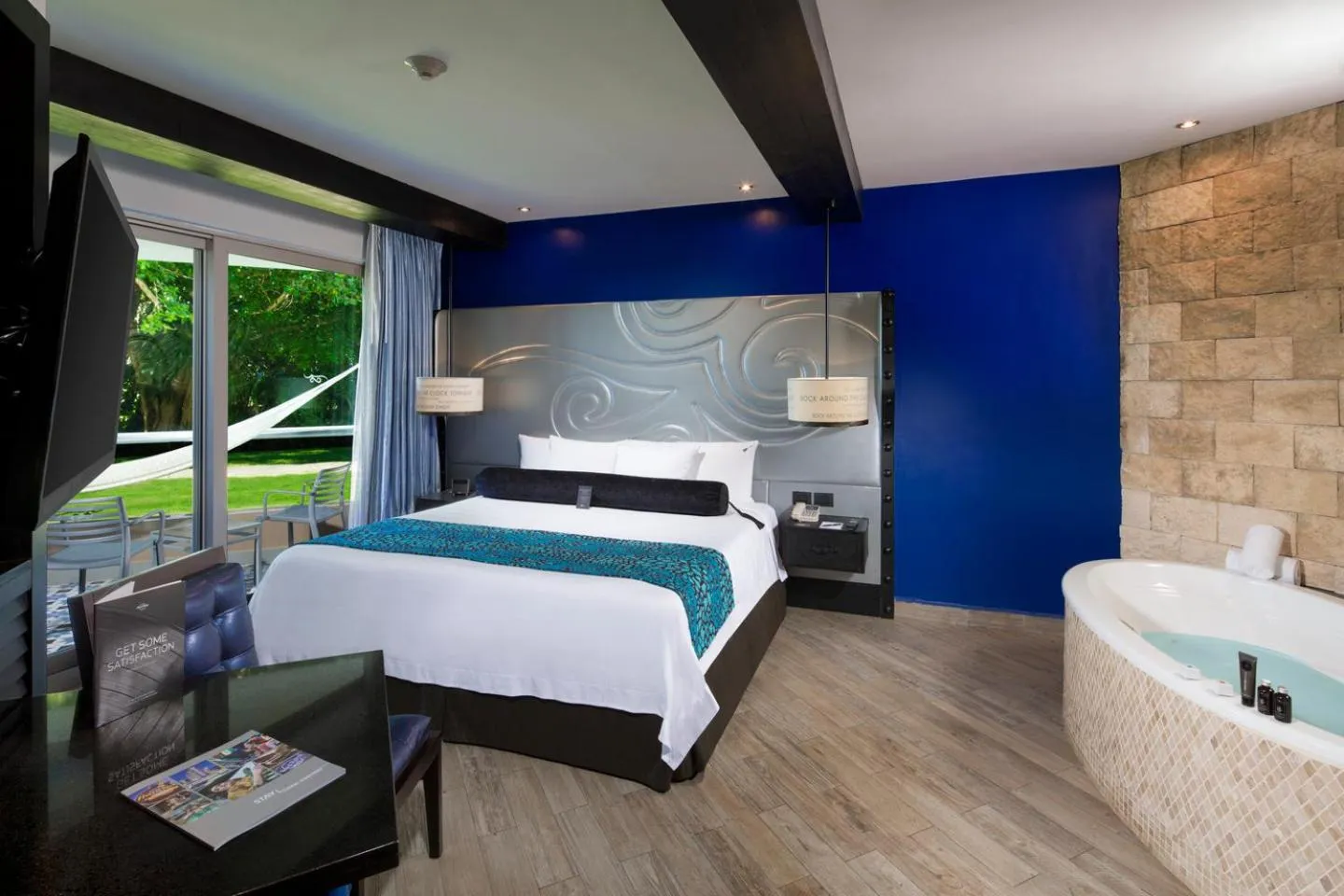 Bed in Hard Rock Hotel Riviera Maya - Heaven Adults Only - All Inclusive