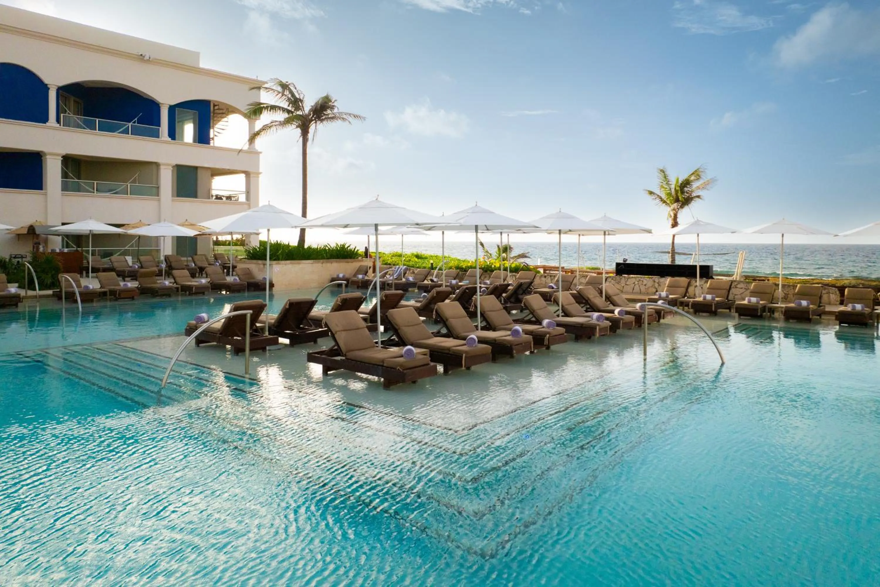 Swimming pool in Hard Rock Hotel Riviera Maya - Heaven Adults Only - All Inclusive