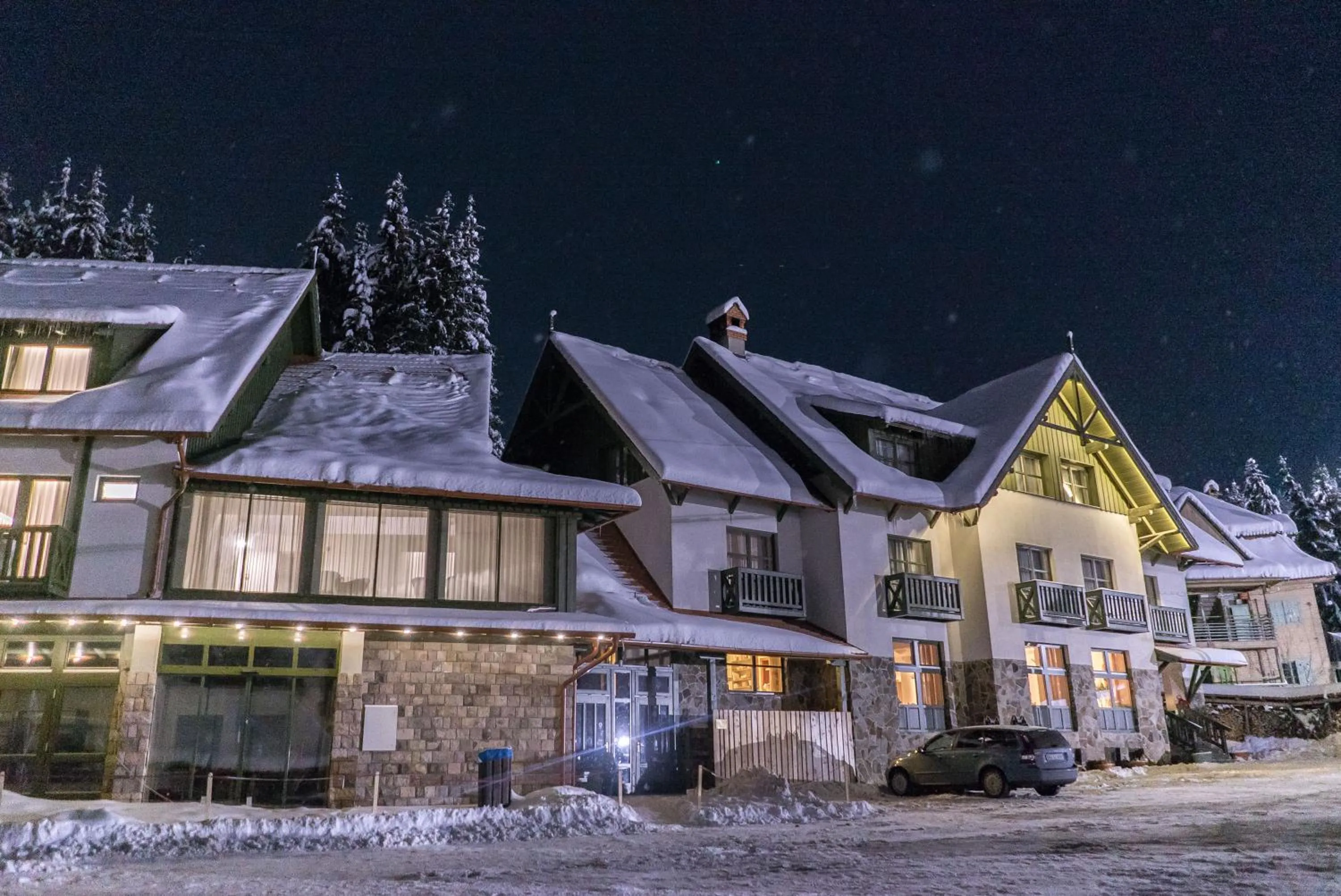 Property building in Lobogo Resort