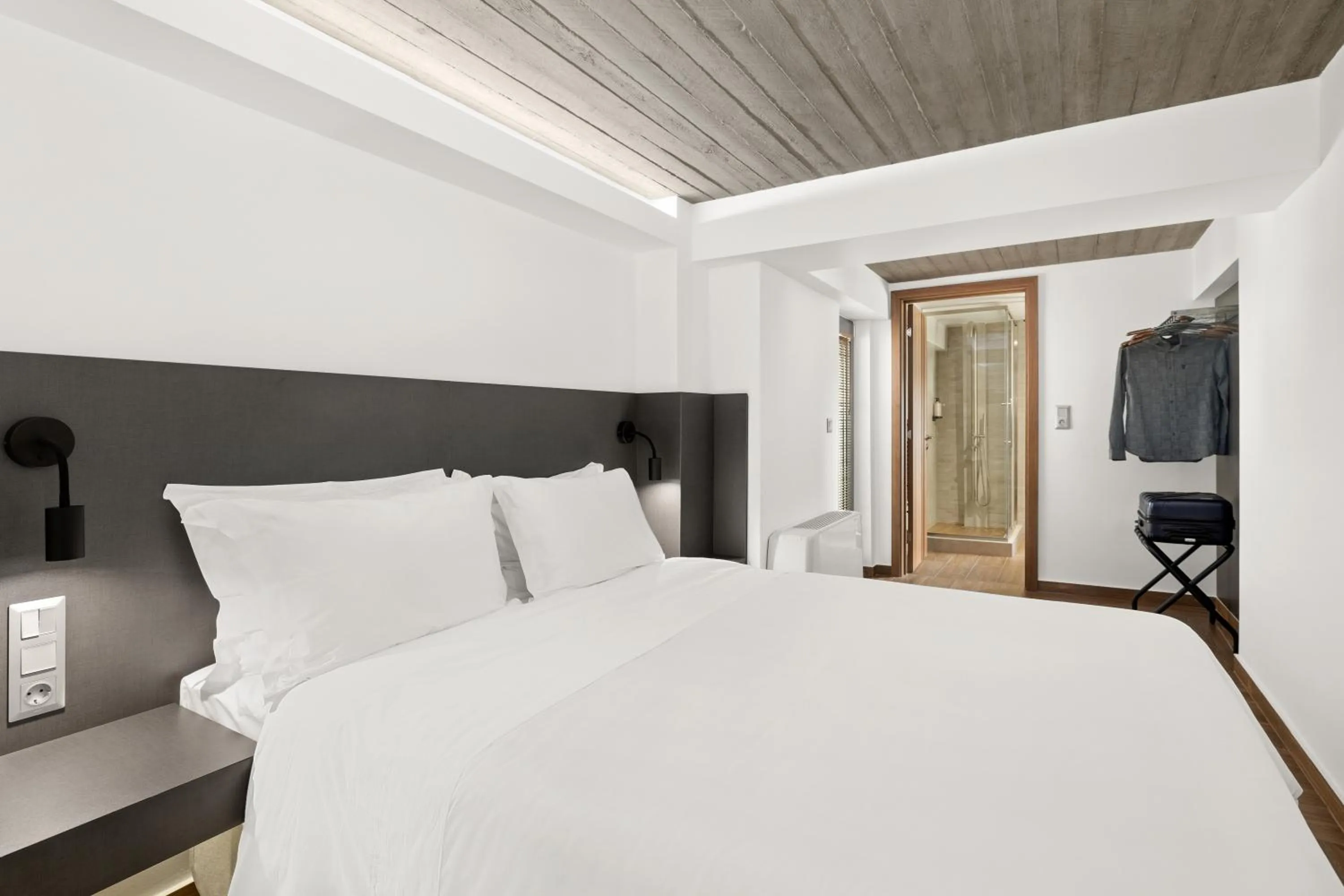 Bed in ATHENIAN VIEW LOFT