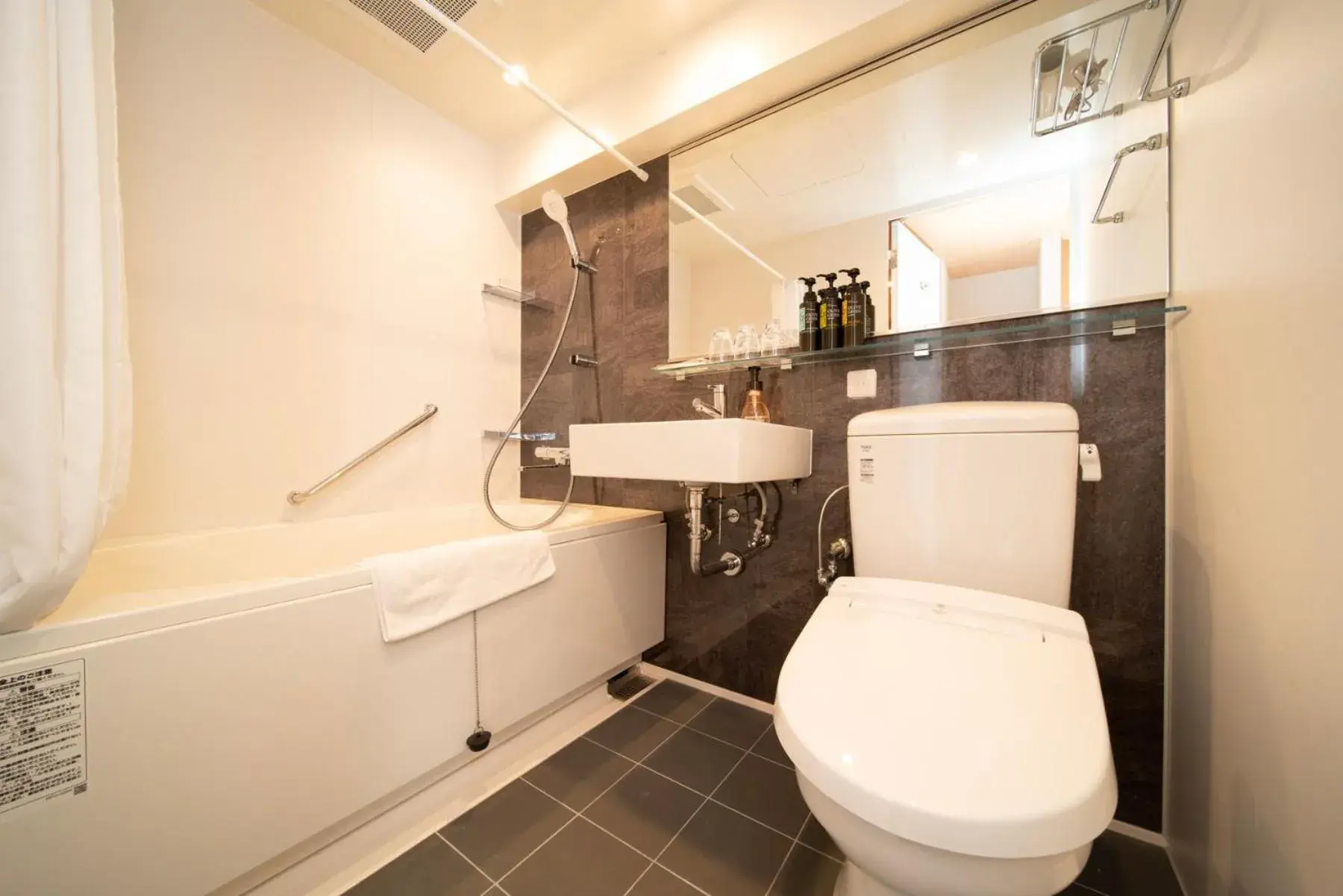 Twin Room with Sofa (1 Adult) in WELLSTAY Shinsekai Wakyo Twin Room with Sofa (1 Adult) in WELLSTAY Shinsekai Wakyo