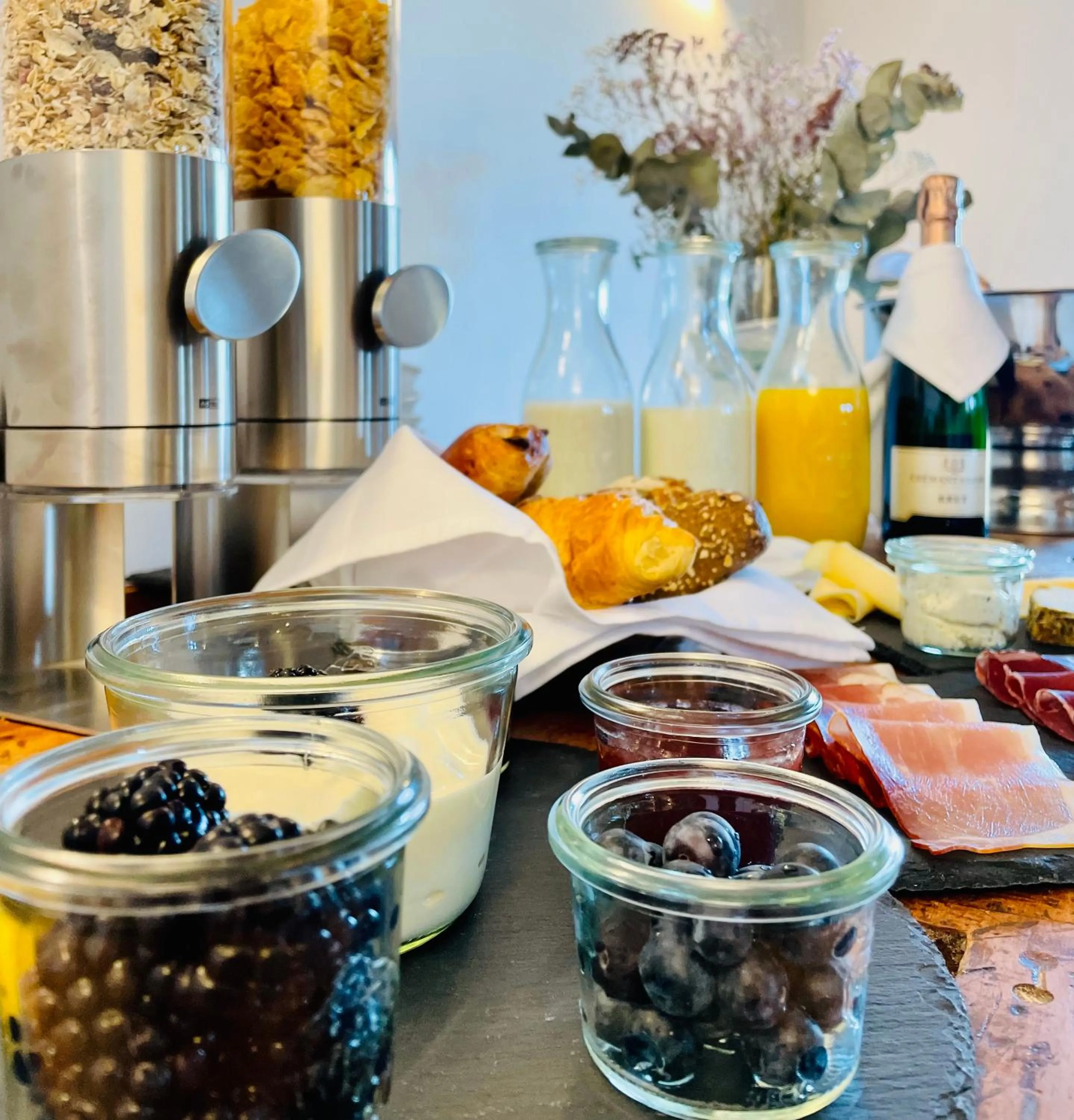 Breakfast in RotmeerHaus