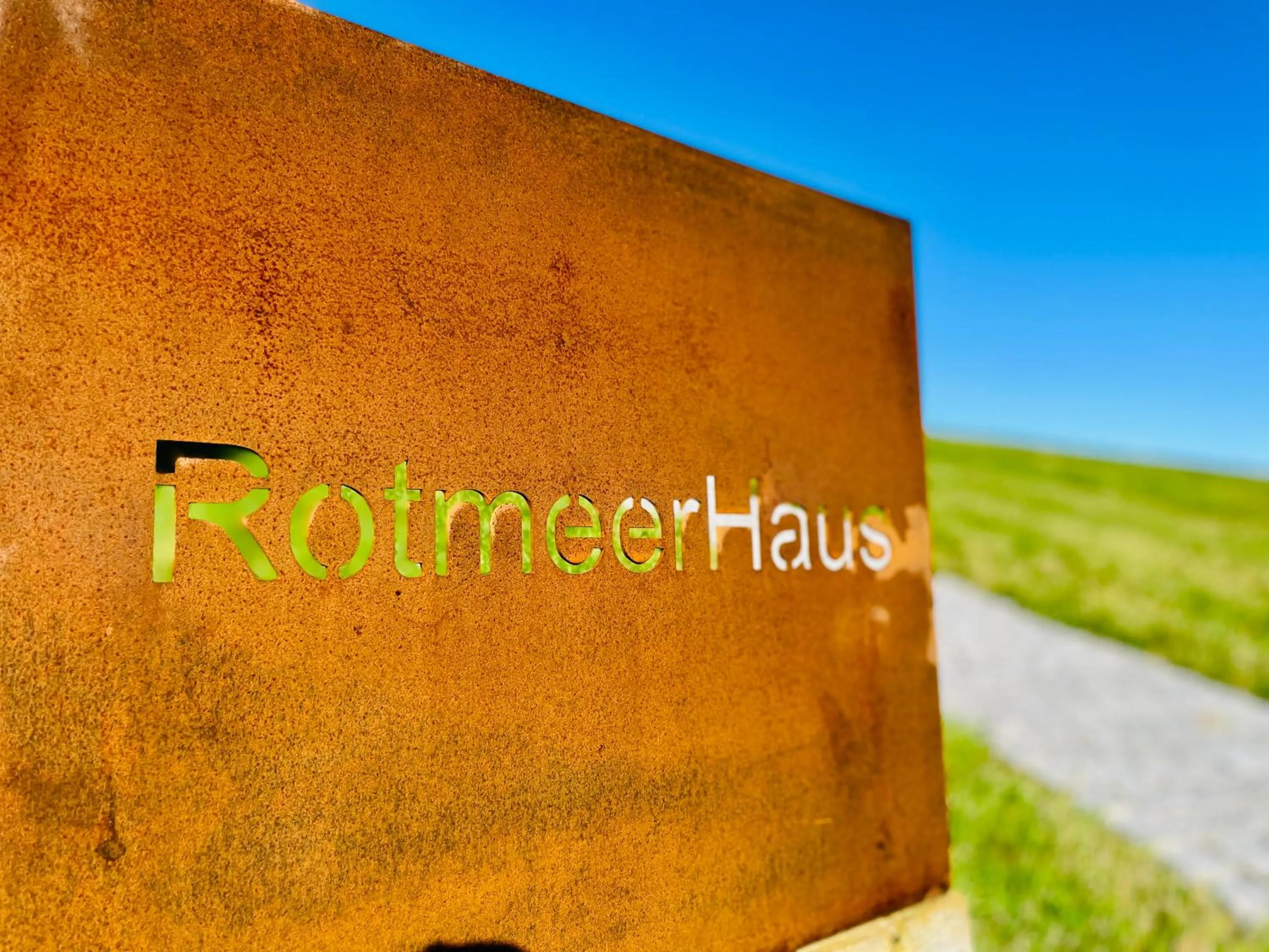 Facade/entrance in RotmeerHaus