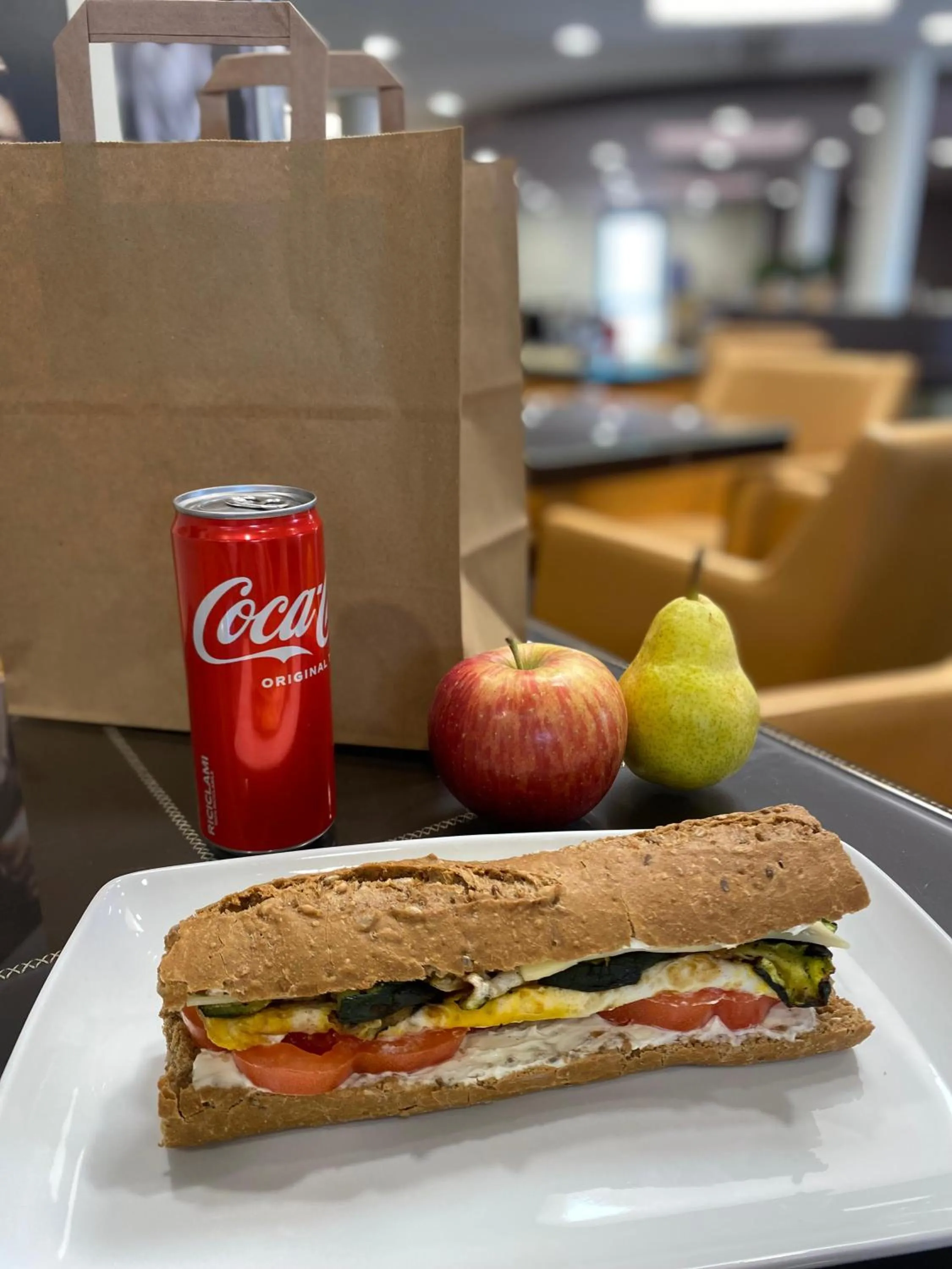 Food and drinks in Hotel Camelia