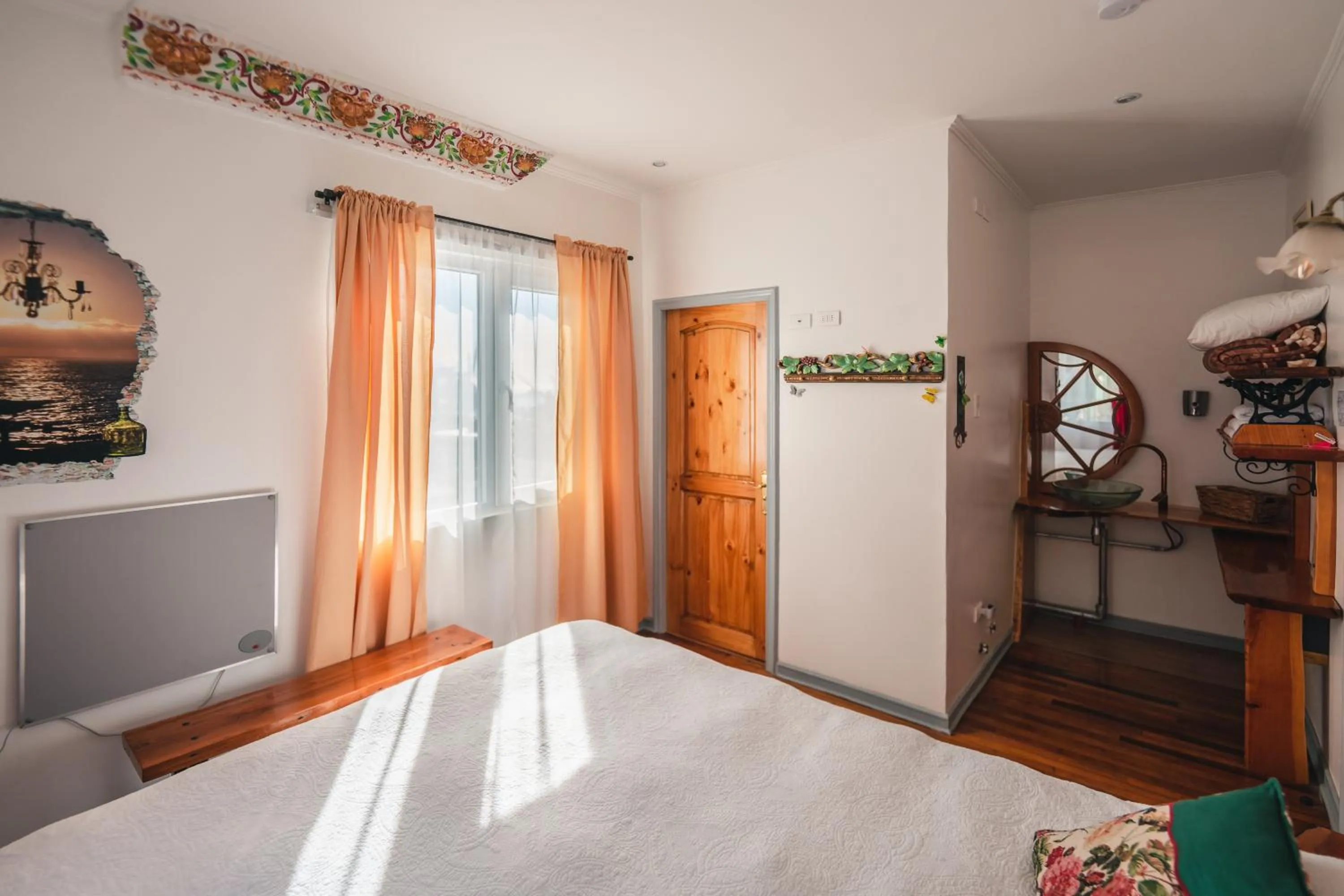 Photo of the whole room, Bed in AYCA La Flora Hotel Boutique