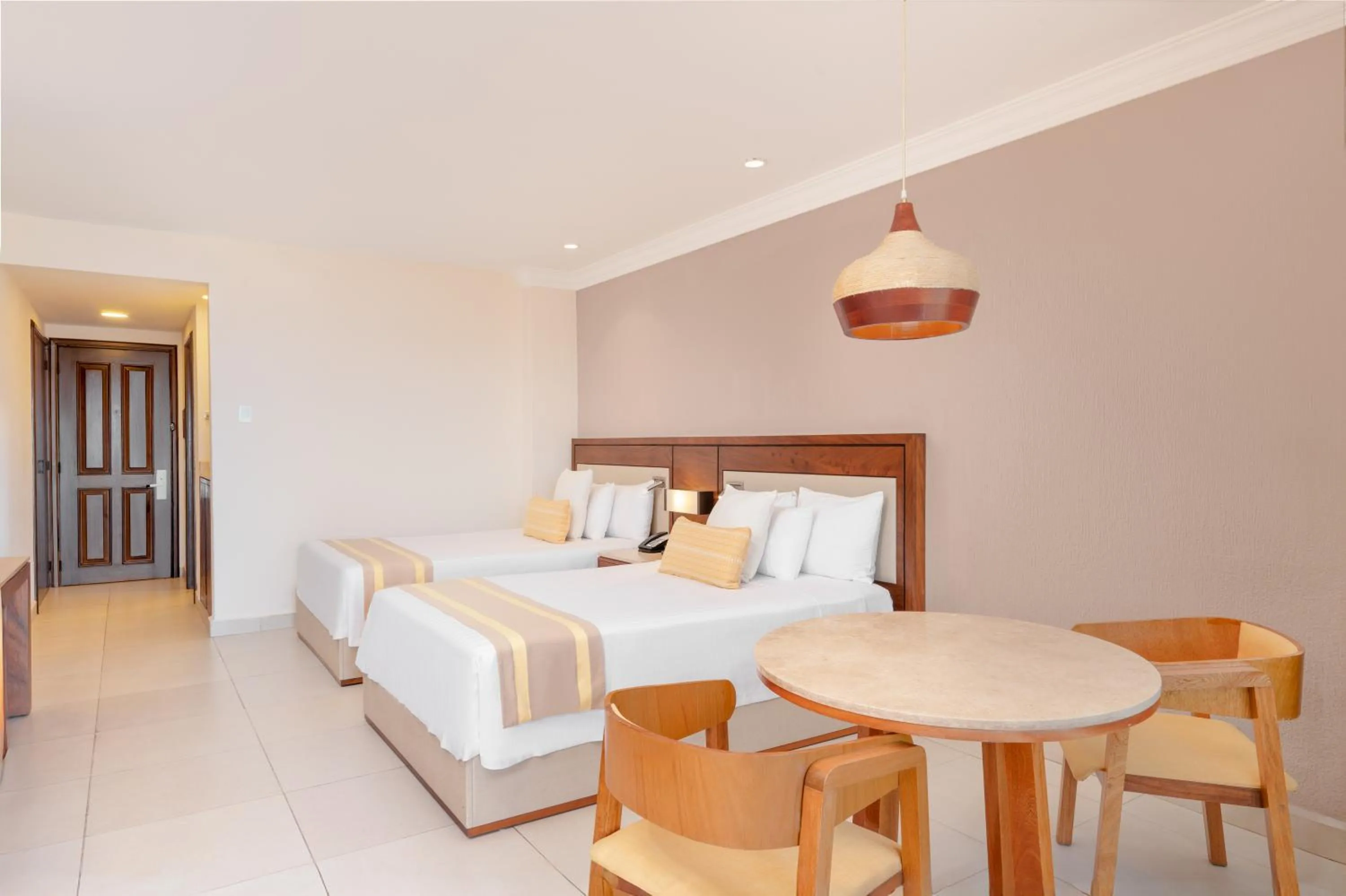 Bed in Royal Solaris Los Cabos - All Inclusive