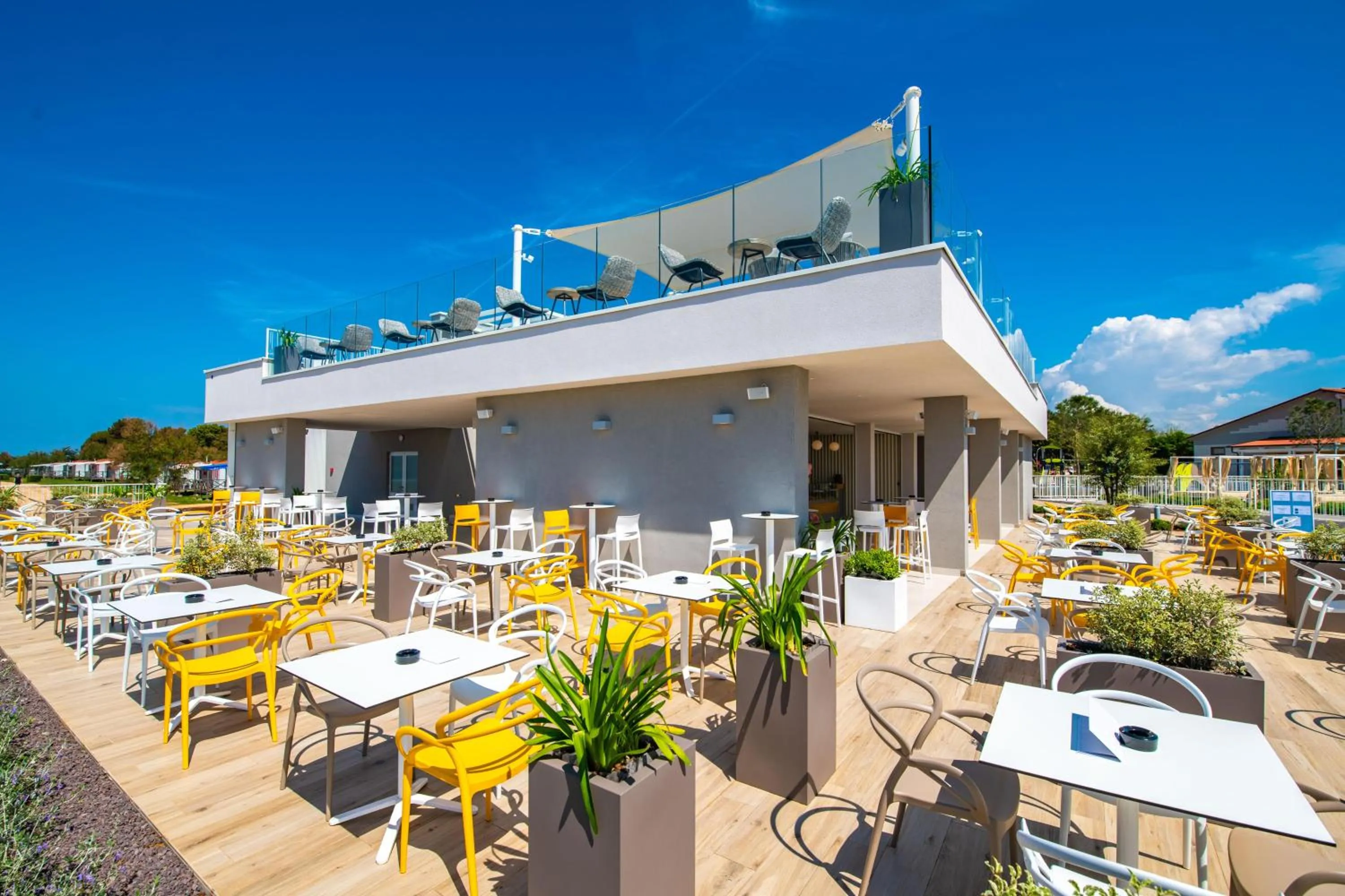 Lounge or bar in Kazela Apartments