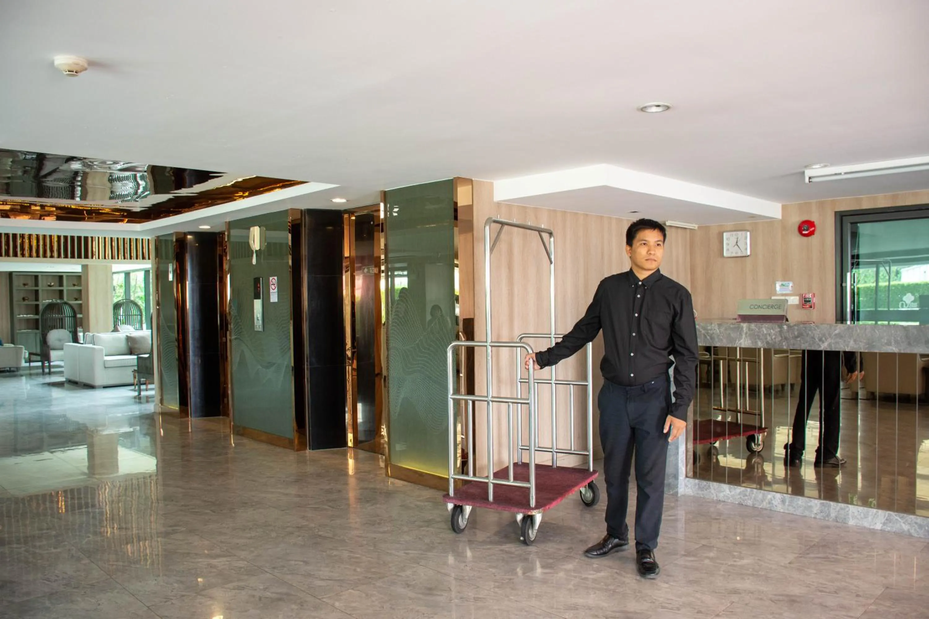 concierge in Chor Cher The Luxury Green Hotel - SHA Extra Plus
