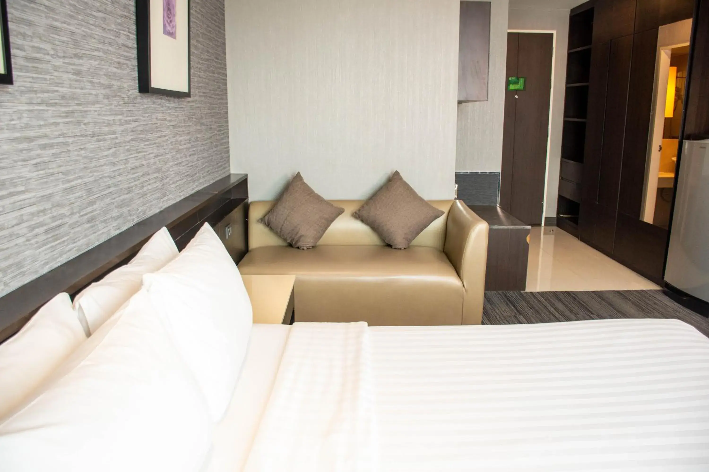 Deluxe Double Room in Chor Cher The Luxury Green Hotel - SHA Extra Plus Deluxe Double Room in Chor Cher The Luxury Green Hotel - SHA Extra Plus