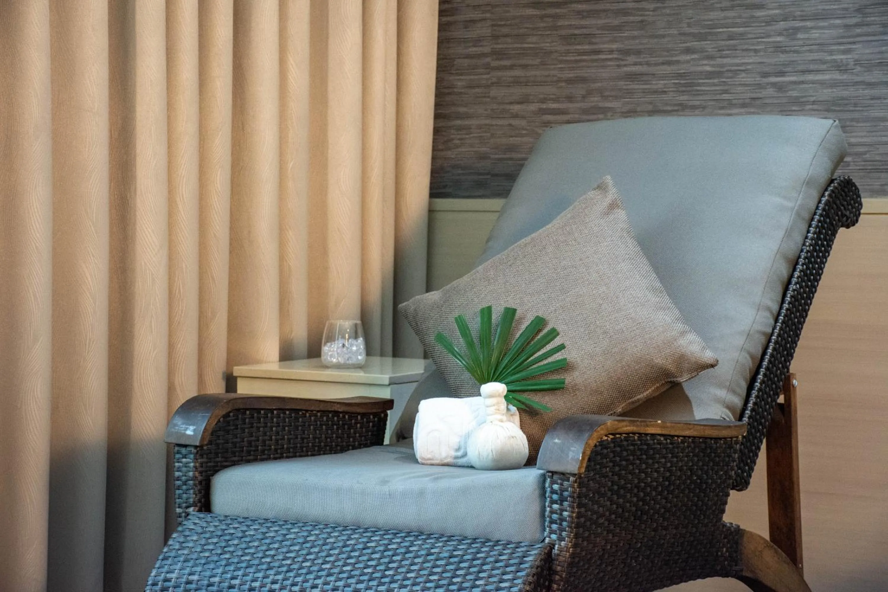 Massage in Chor Cher The Luxury Green Hotel - SHA Extra Plus