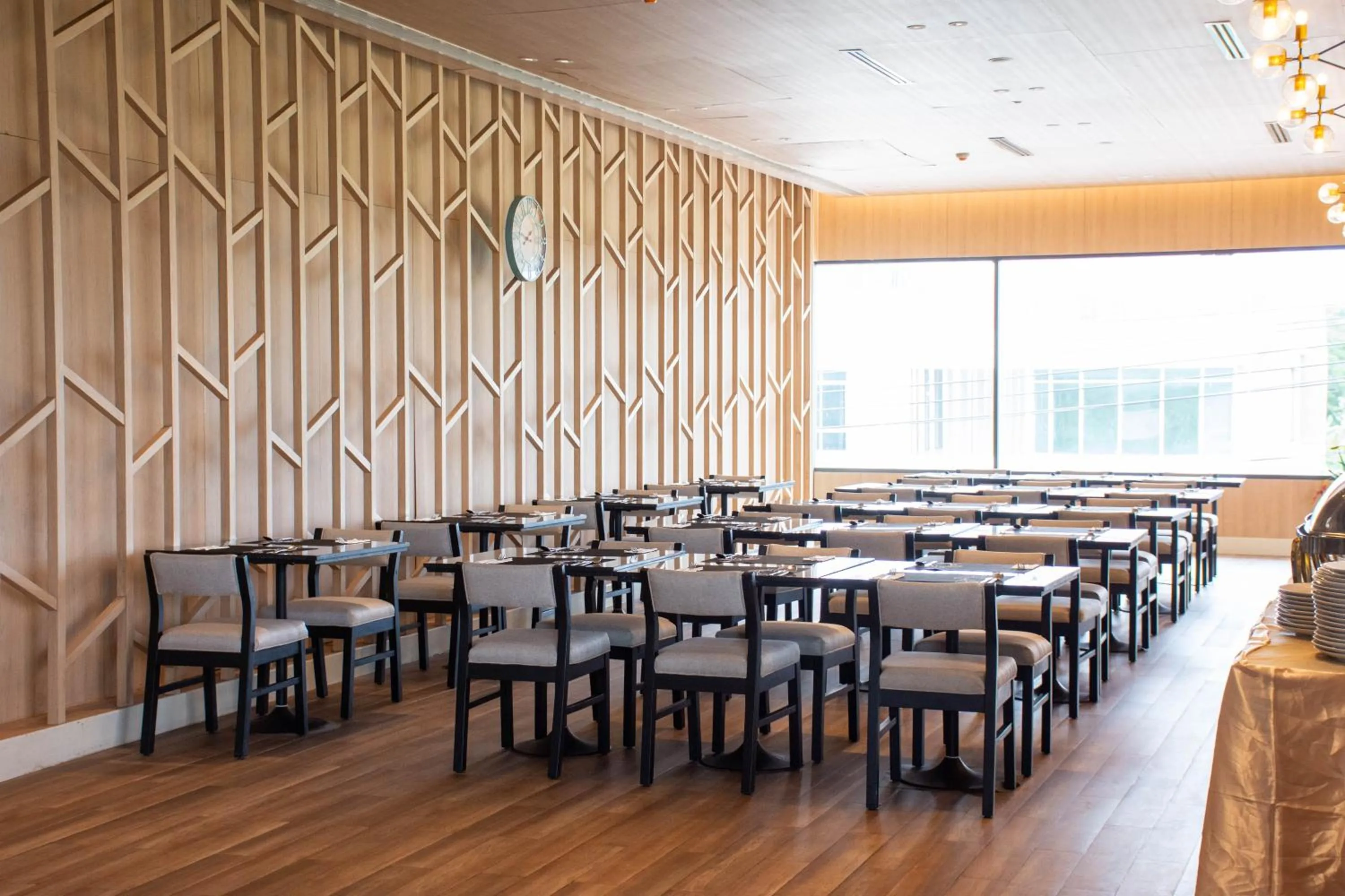 Restaurant/places to eat in Chor Cher The Luxury Green Hotel - SHA Extra Plus