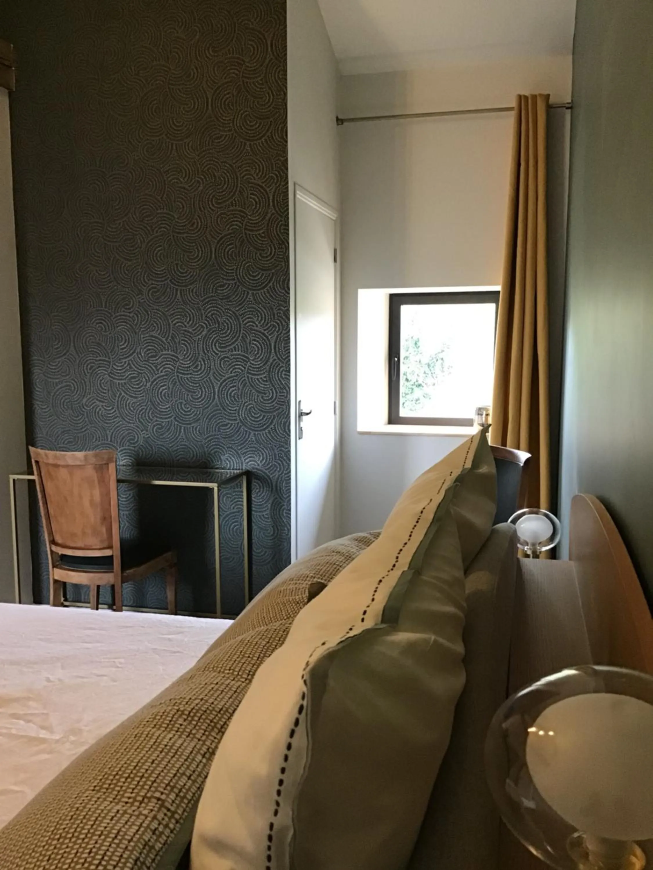 Garden view, Bed in Chambres d hôtes La clé des arches