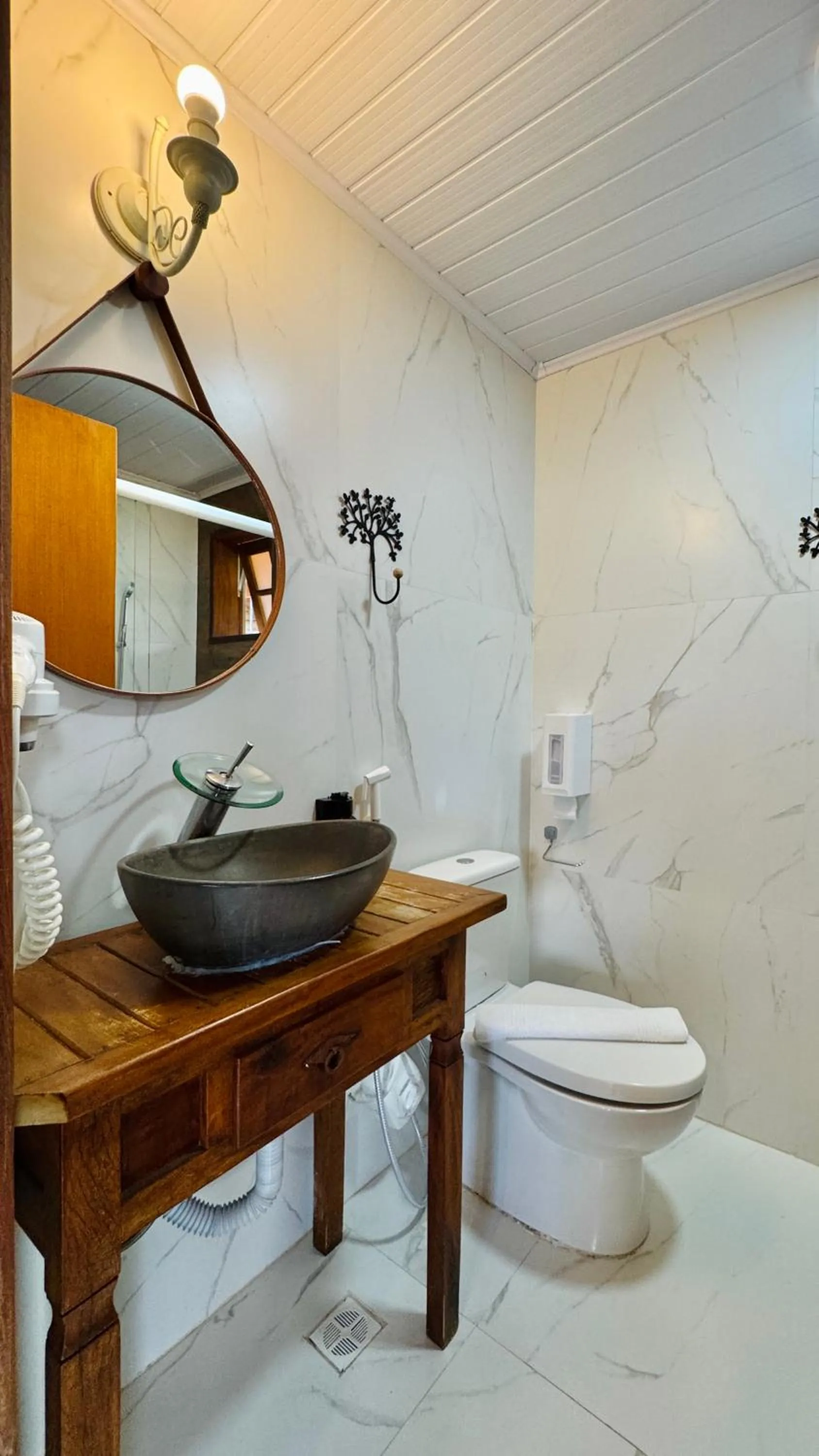 Toilet in Pousada Villa Monte Verde