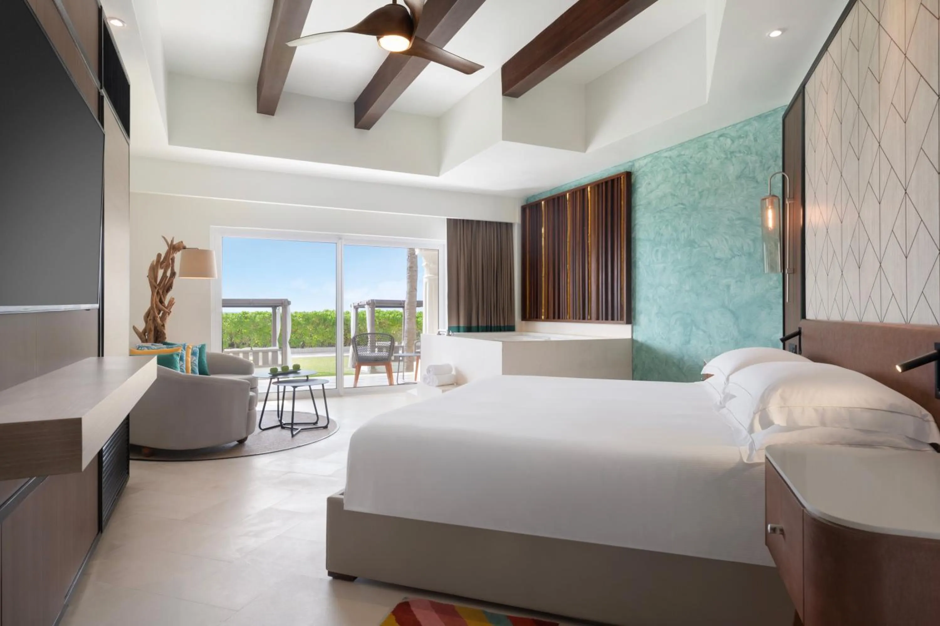 Bed in Hyatt Vivid Playa Del Carmen All-Inclusive Adult Only Resort