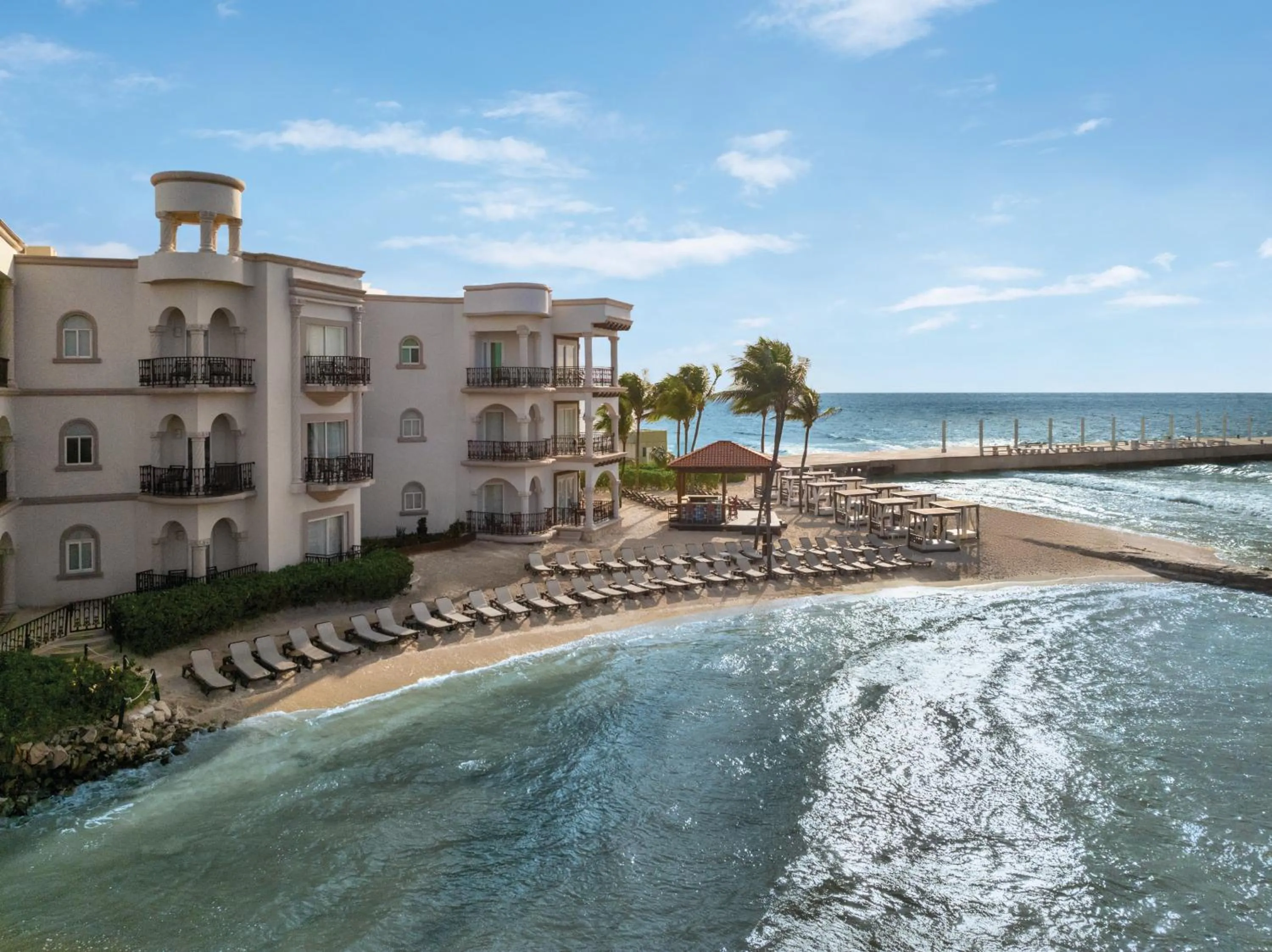 Property building in Wyndham Alltra Playa del Carmen Adults Only All Inclusive