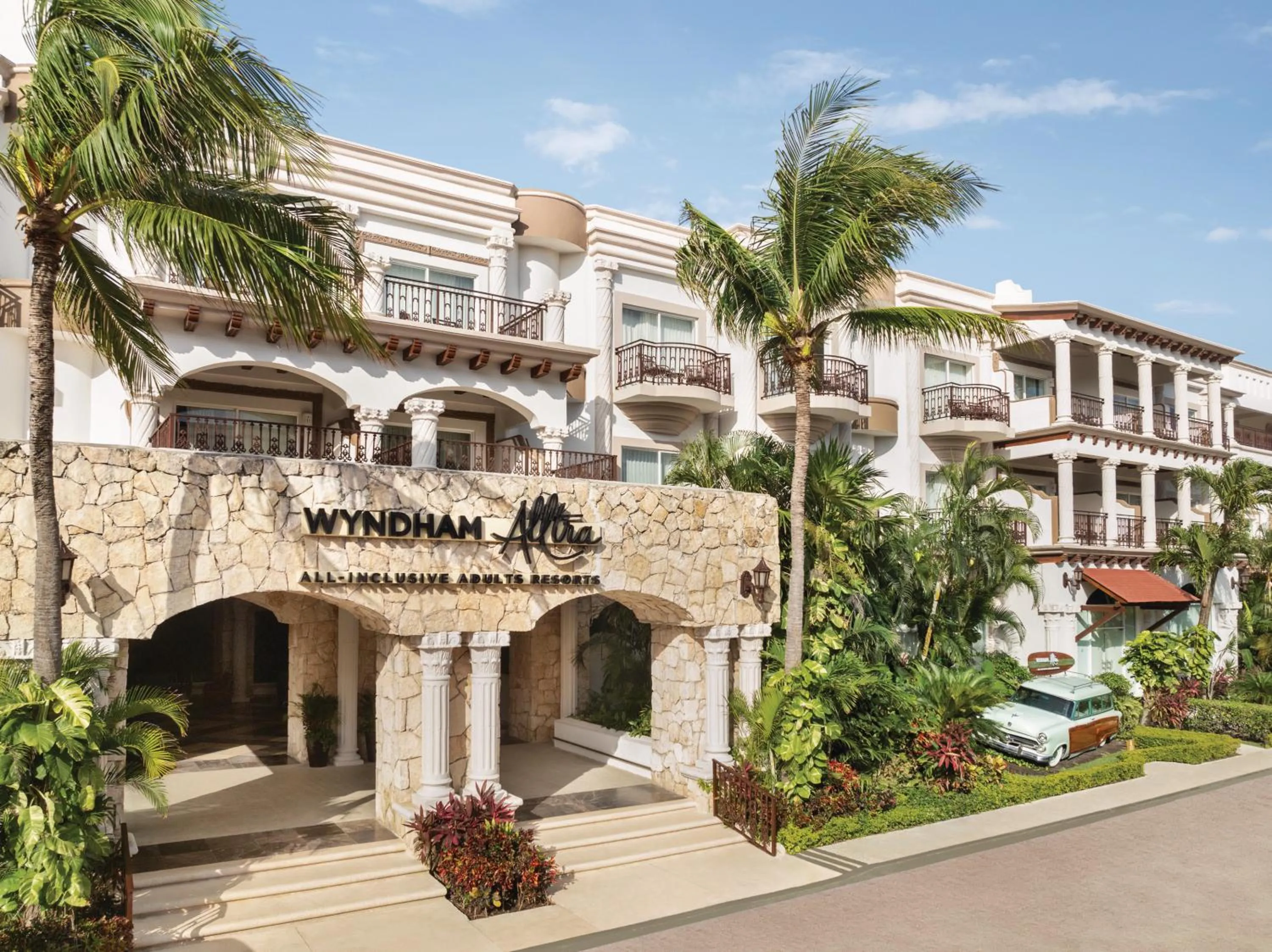 Property building in Wyndham Alltra Playa del Carmen Adults Only All Inclusive