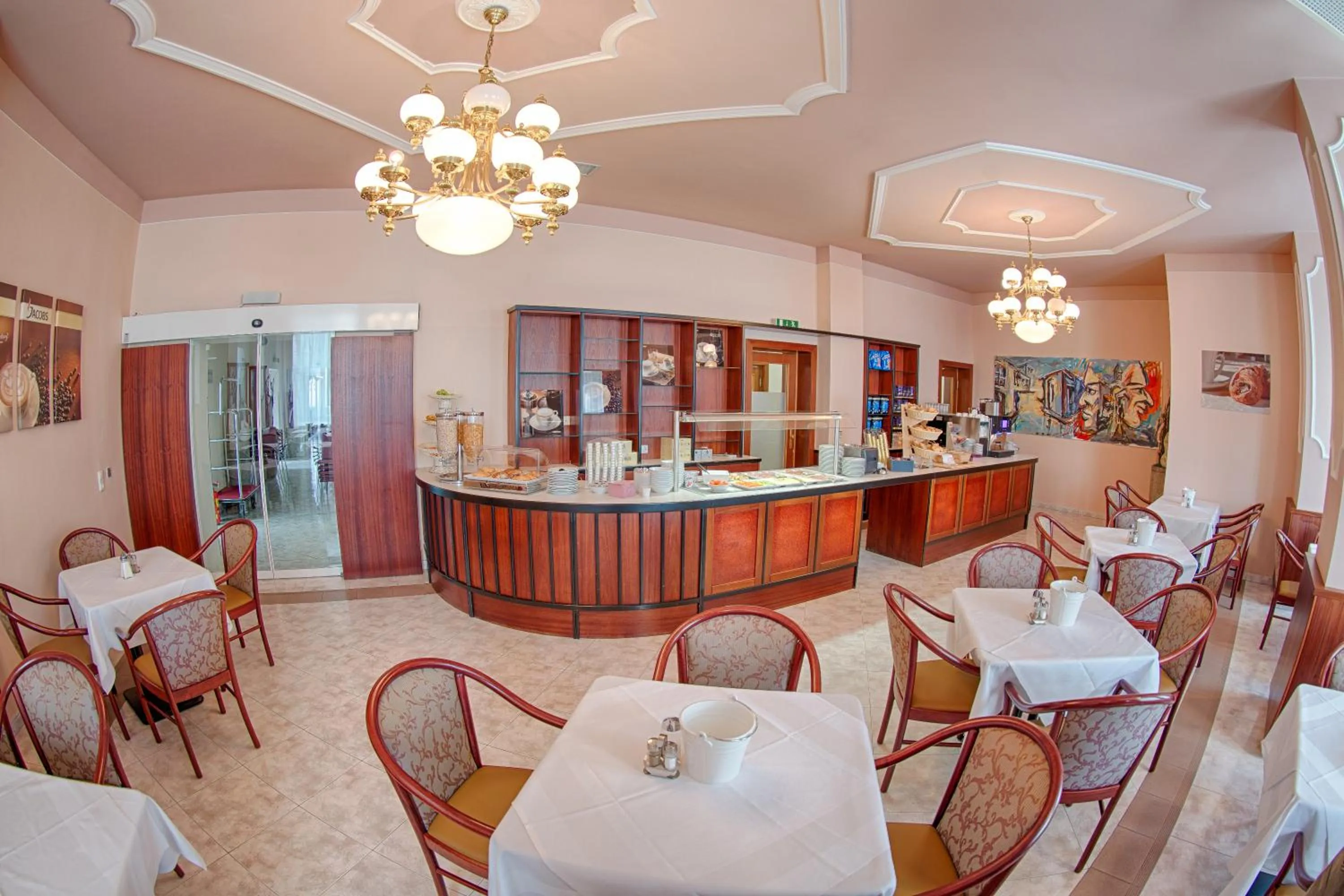 Restaurant/places to eat in Frühstückshotel Waldbauer