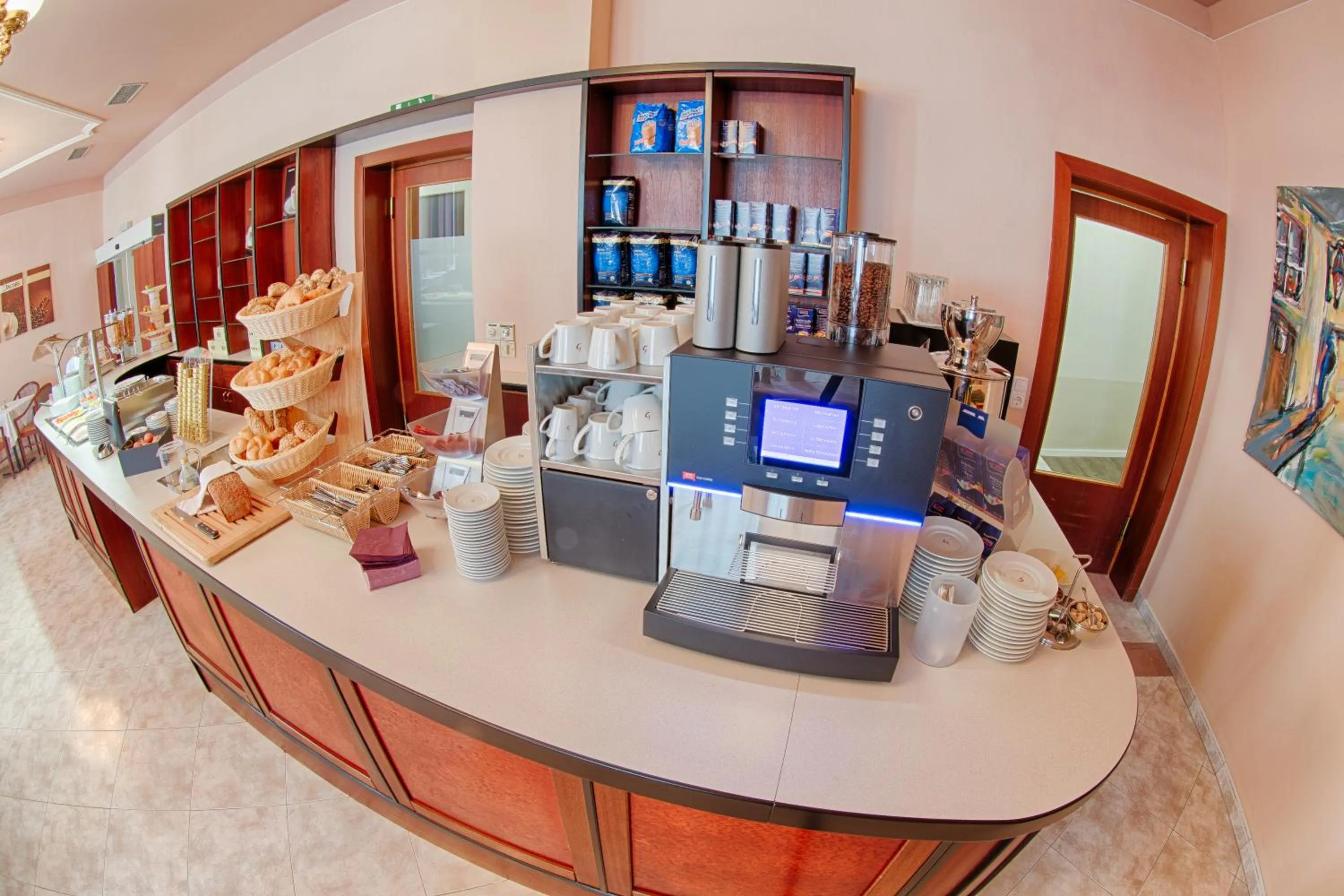 Restaurant/places to eat in Frühstückshotel Waldbauer