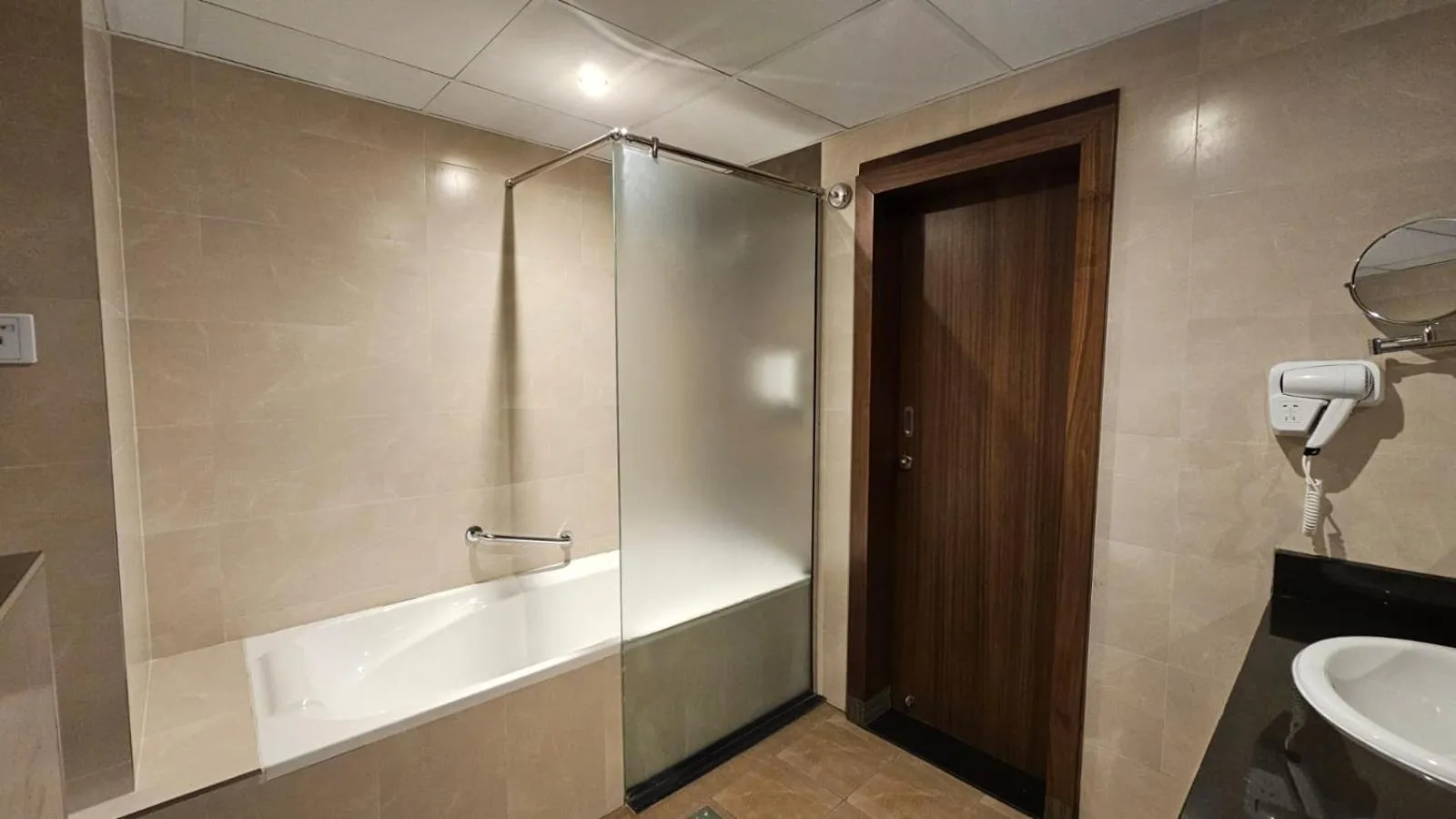 Bath in Concorde Deira Hotel -Formerly Golden Tulip Deira Hotel