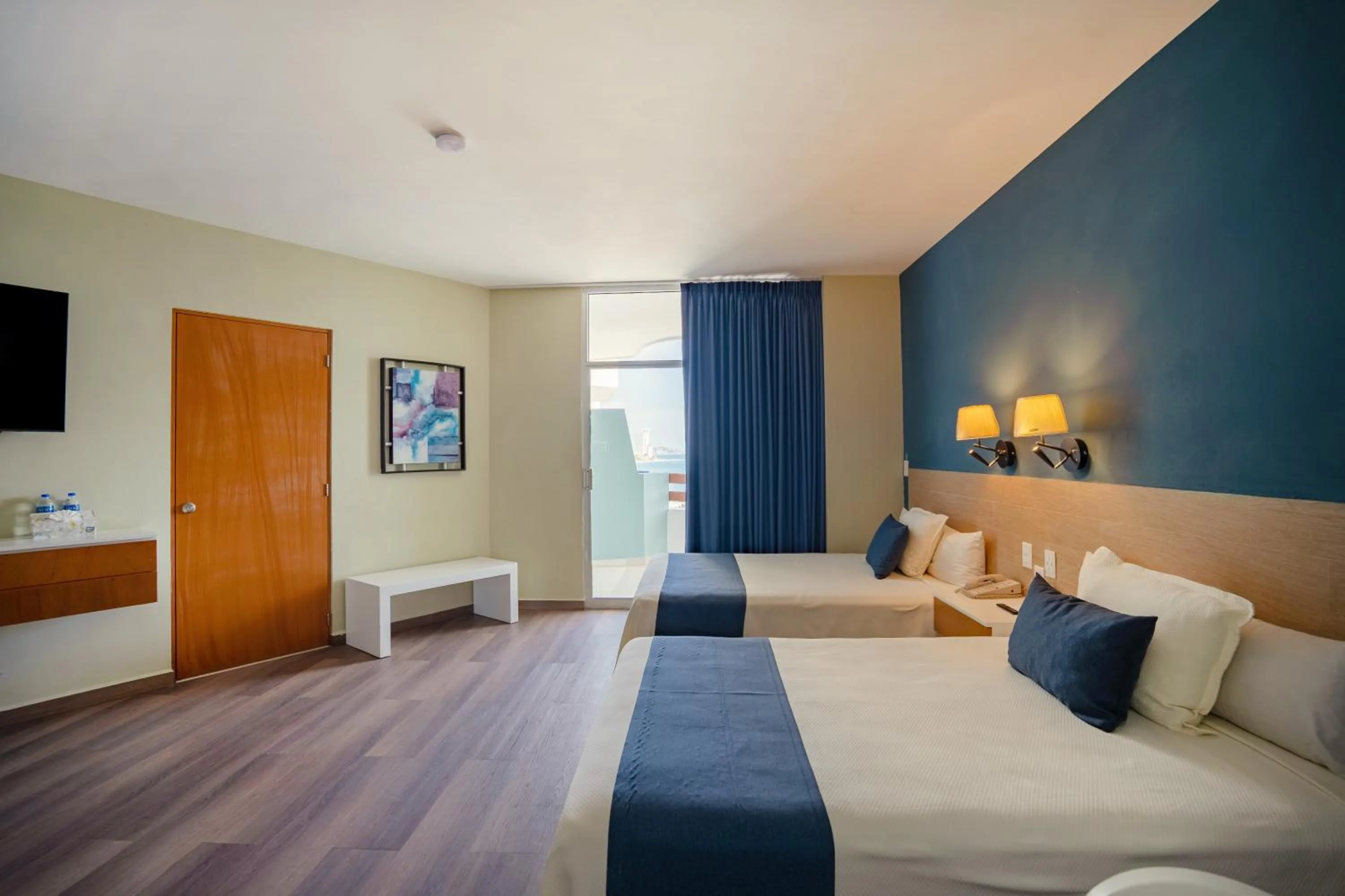 Photo of the whole room, Bed in Oceano Palace