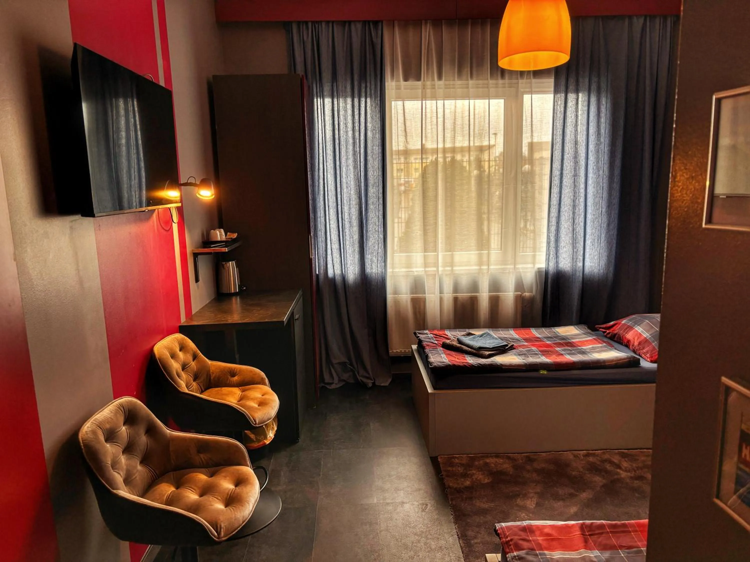 TV and multimedia, Bed in Hotel 108