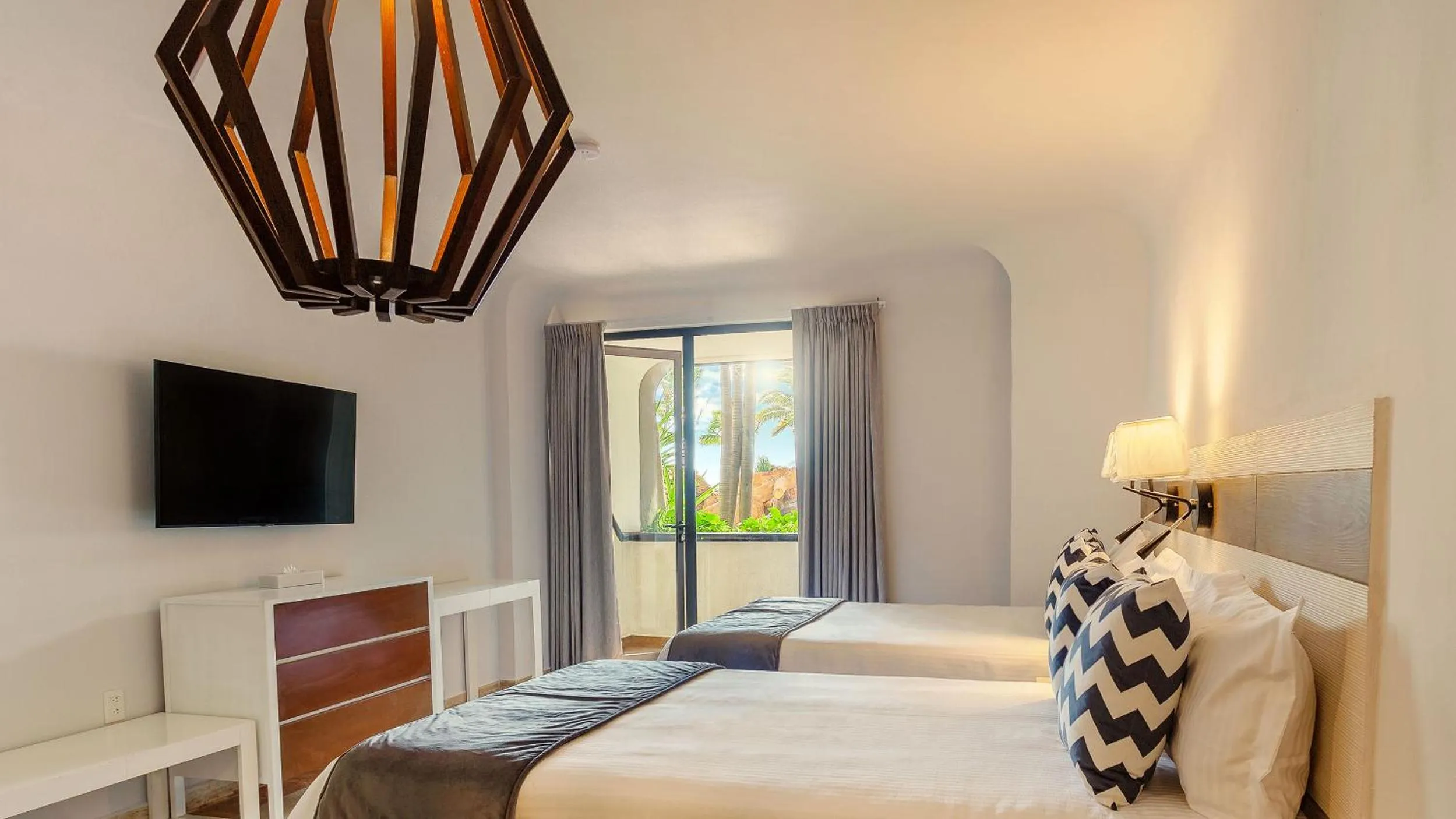 Bedroom, Bed in Luna Palace