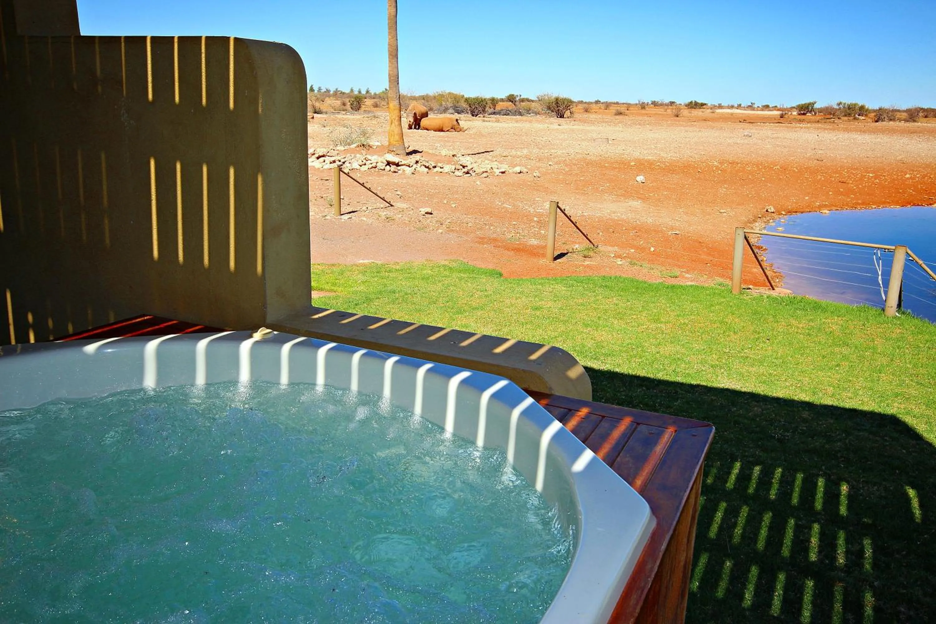Hot Tub in Lapa Lange Game Lodge