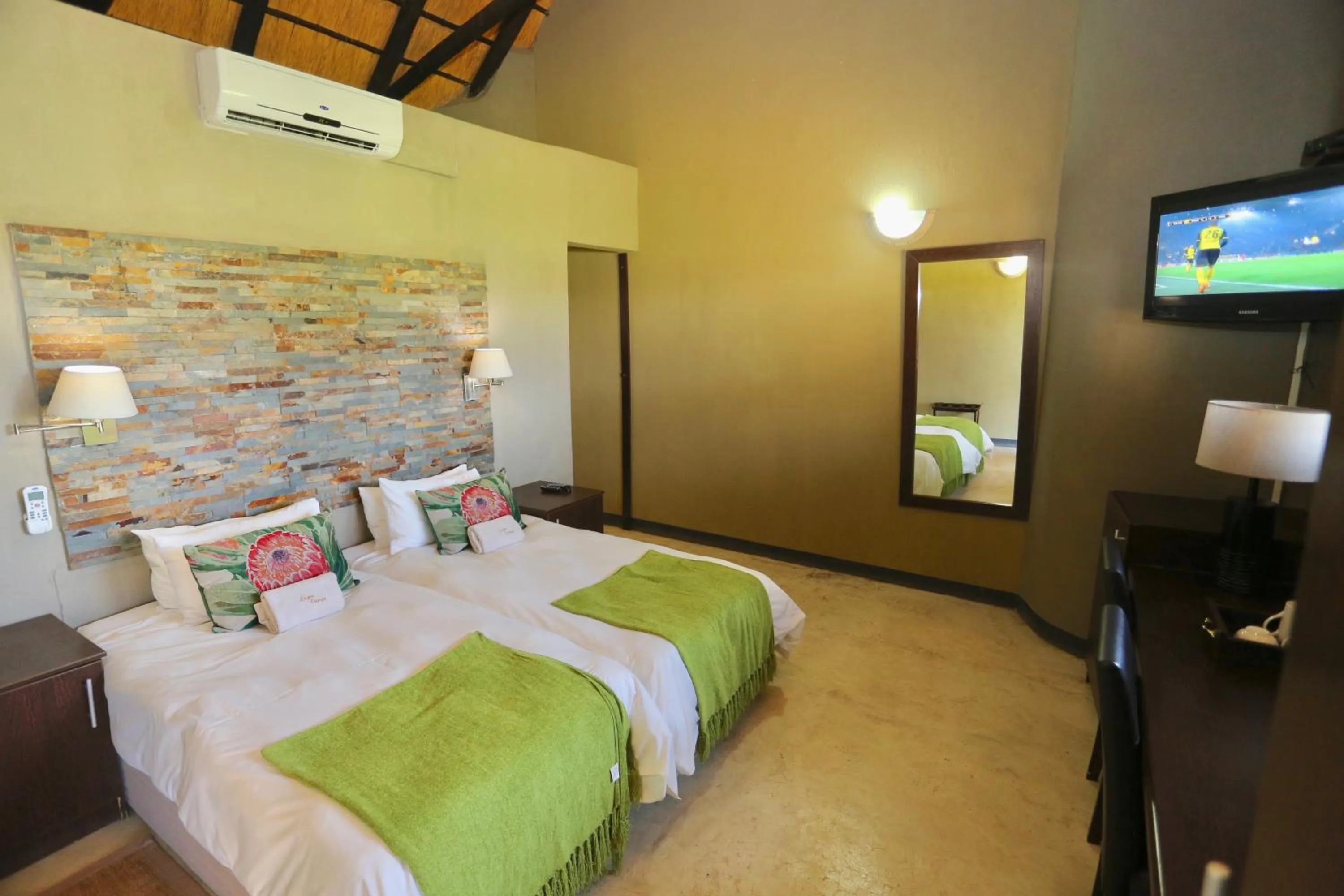 Bedroom, Bed in Lapa Lange Game Lodge