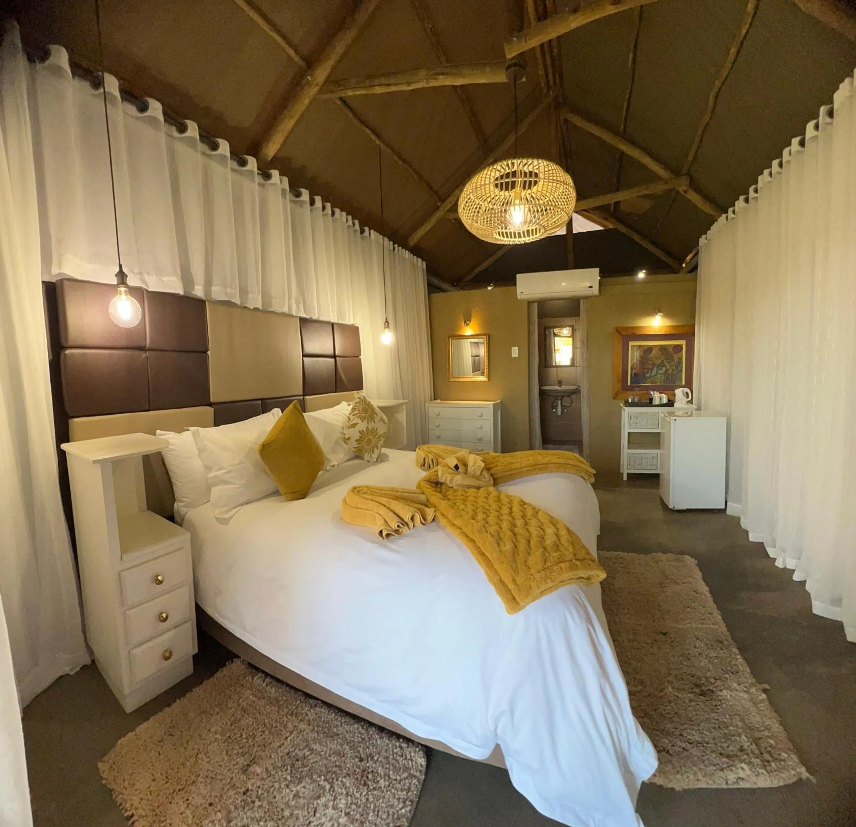 Bedroom, Bed in Lapa Lange Game Lodge
