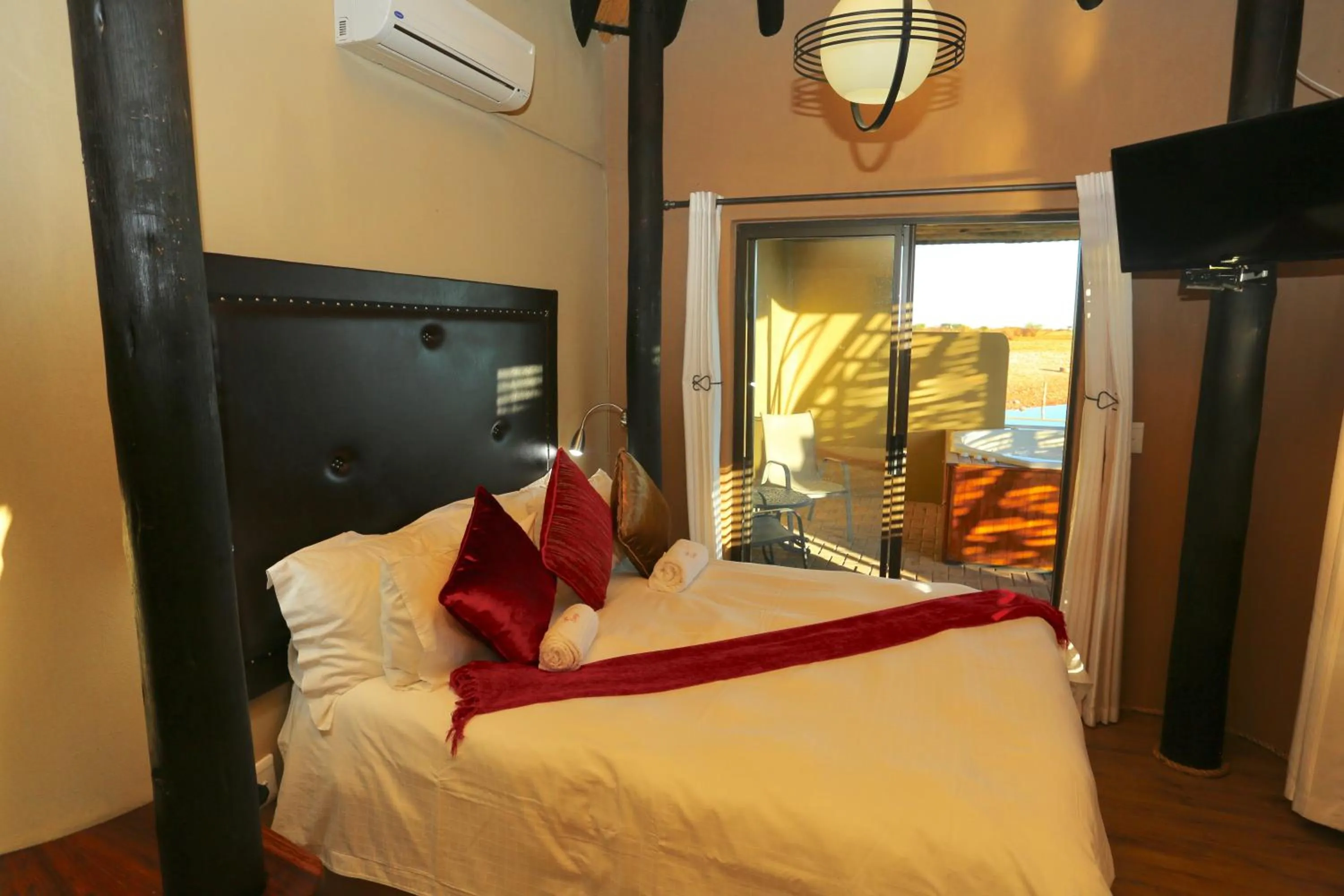 Bedroom, Bed in Lapa Lange Game Lodge