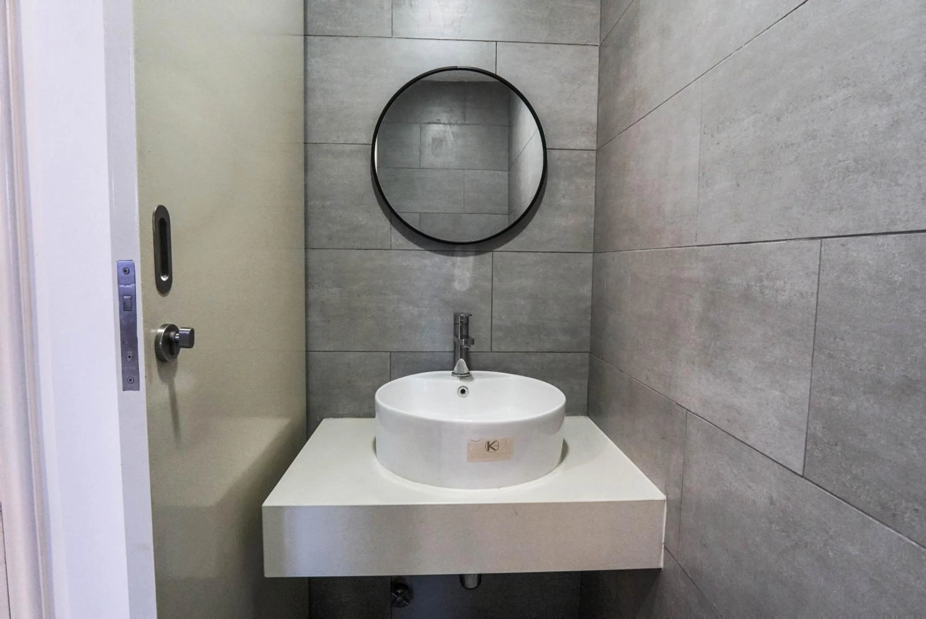 Toilet in Arte Mont Kiara by Airhost