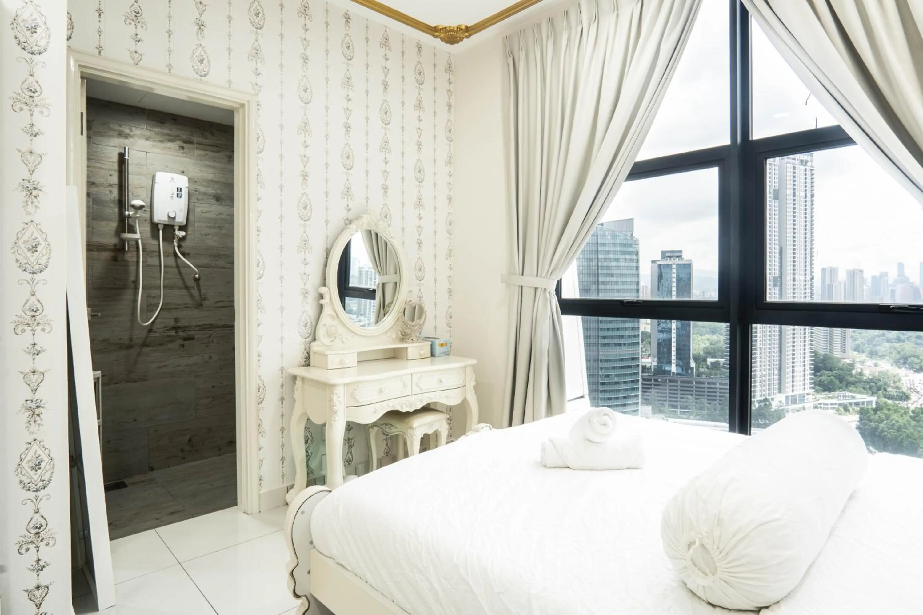 Bed in Arte Mont Kiara by Airhost