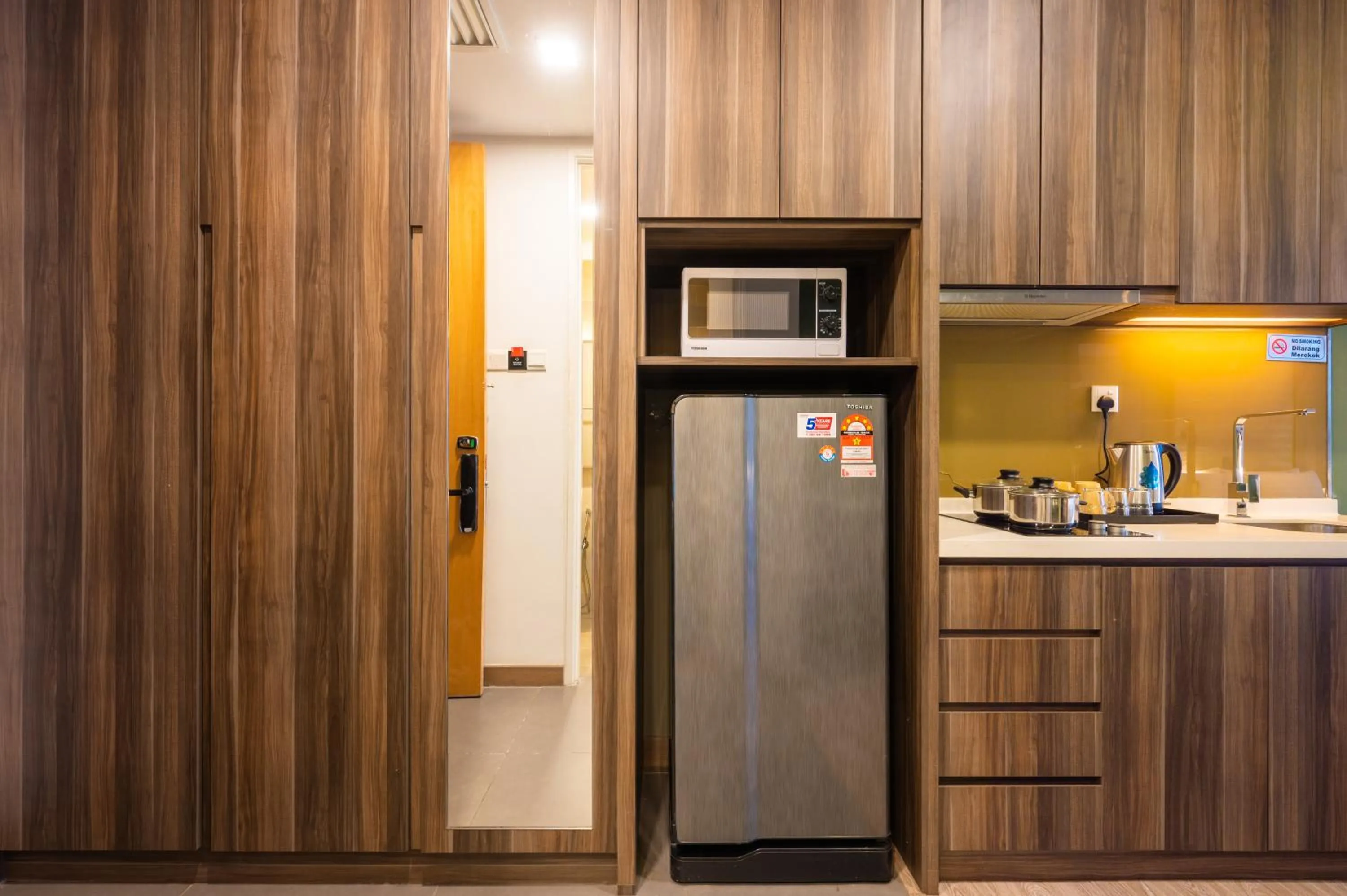 Coffee/tea facilities in Greystone One Bukit Ceylon